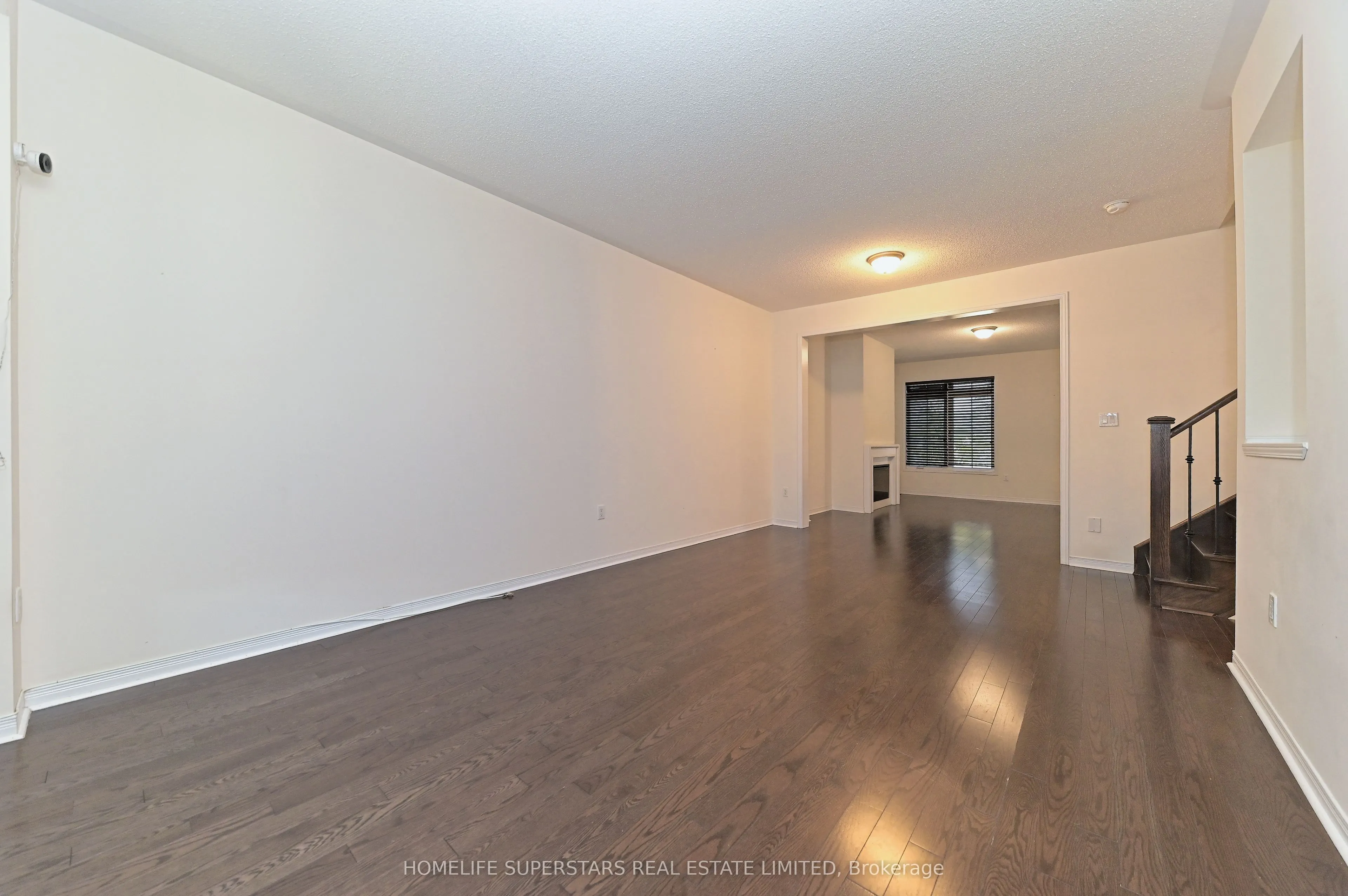 9 Yellowknife Road