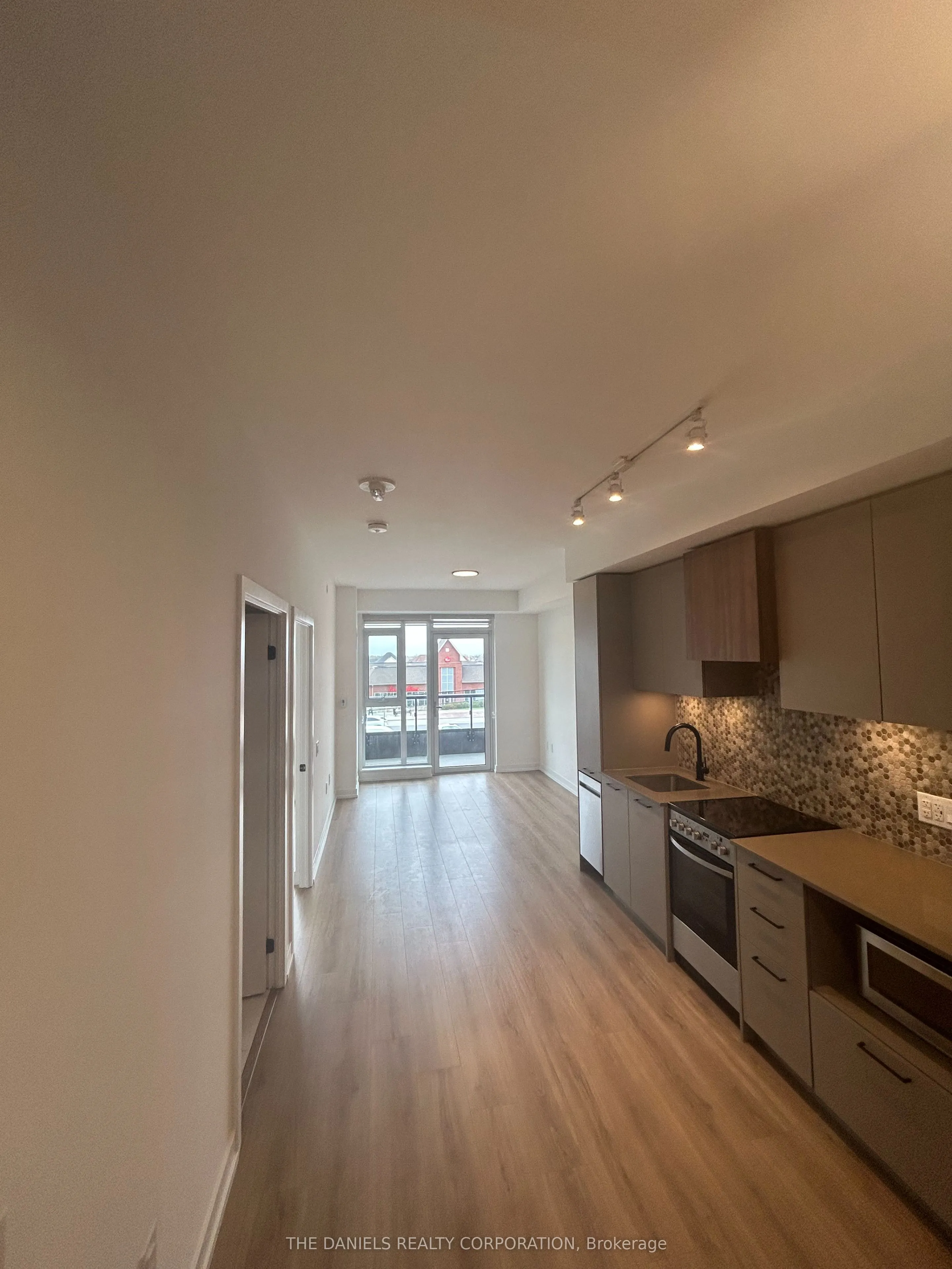 10 Lagerfeld Drive, #208