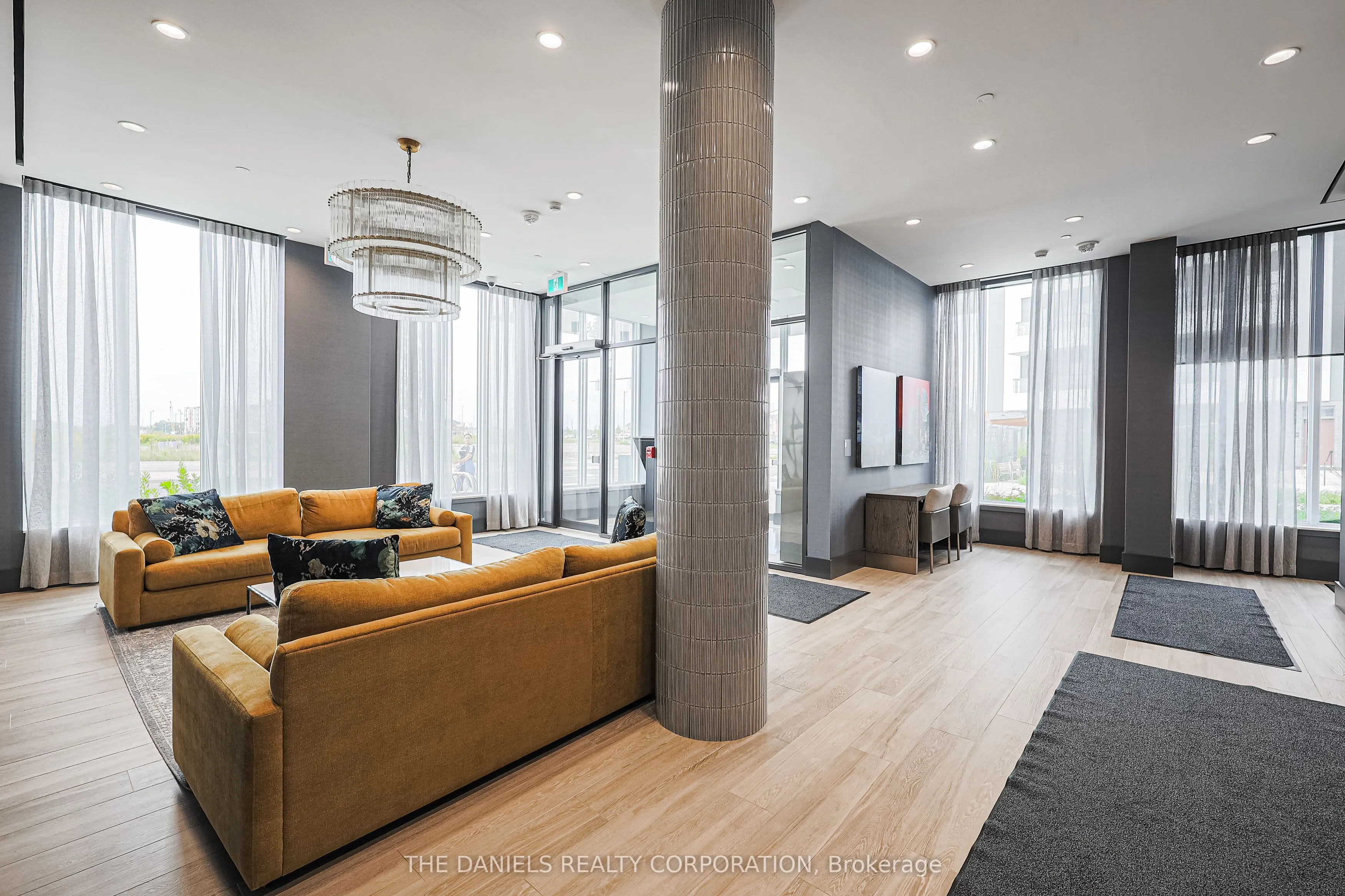 10 Lagerfeld Drive, #208