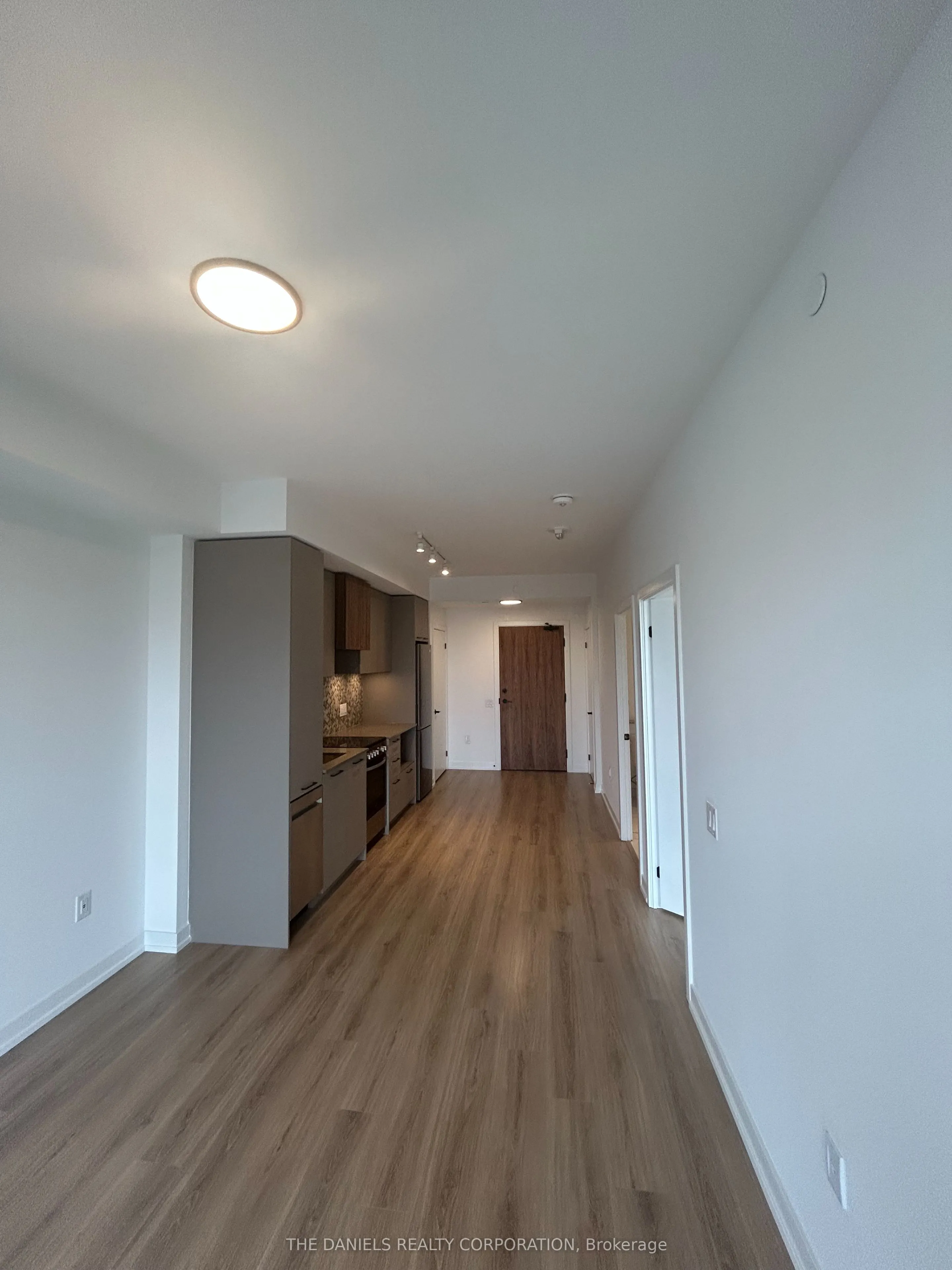 10 Lagerfeld Drive, #208