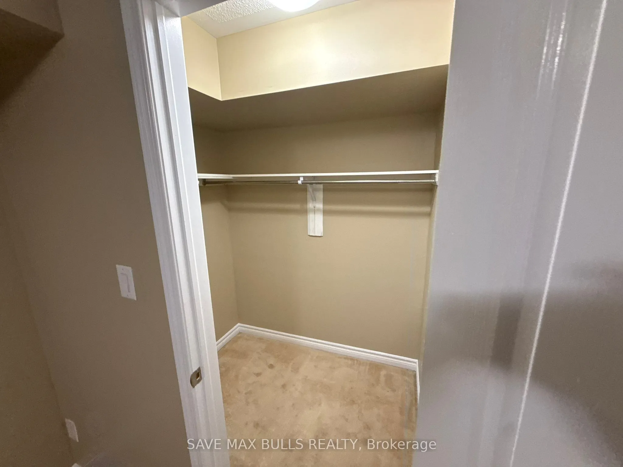 652 Lott Crescent, #Basement