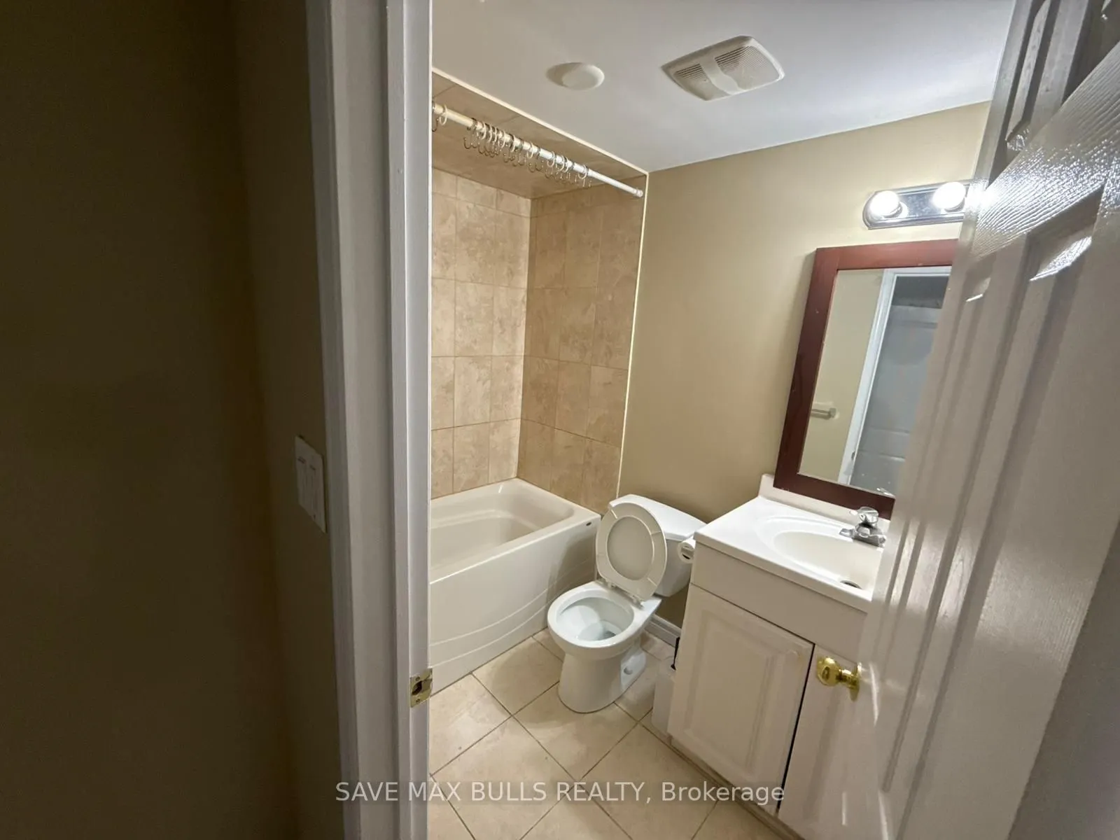 652 Lott Crescent, #Basement