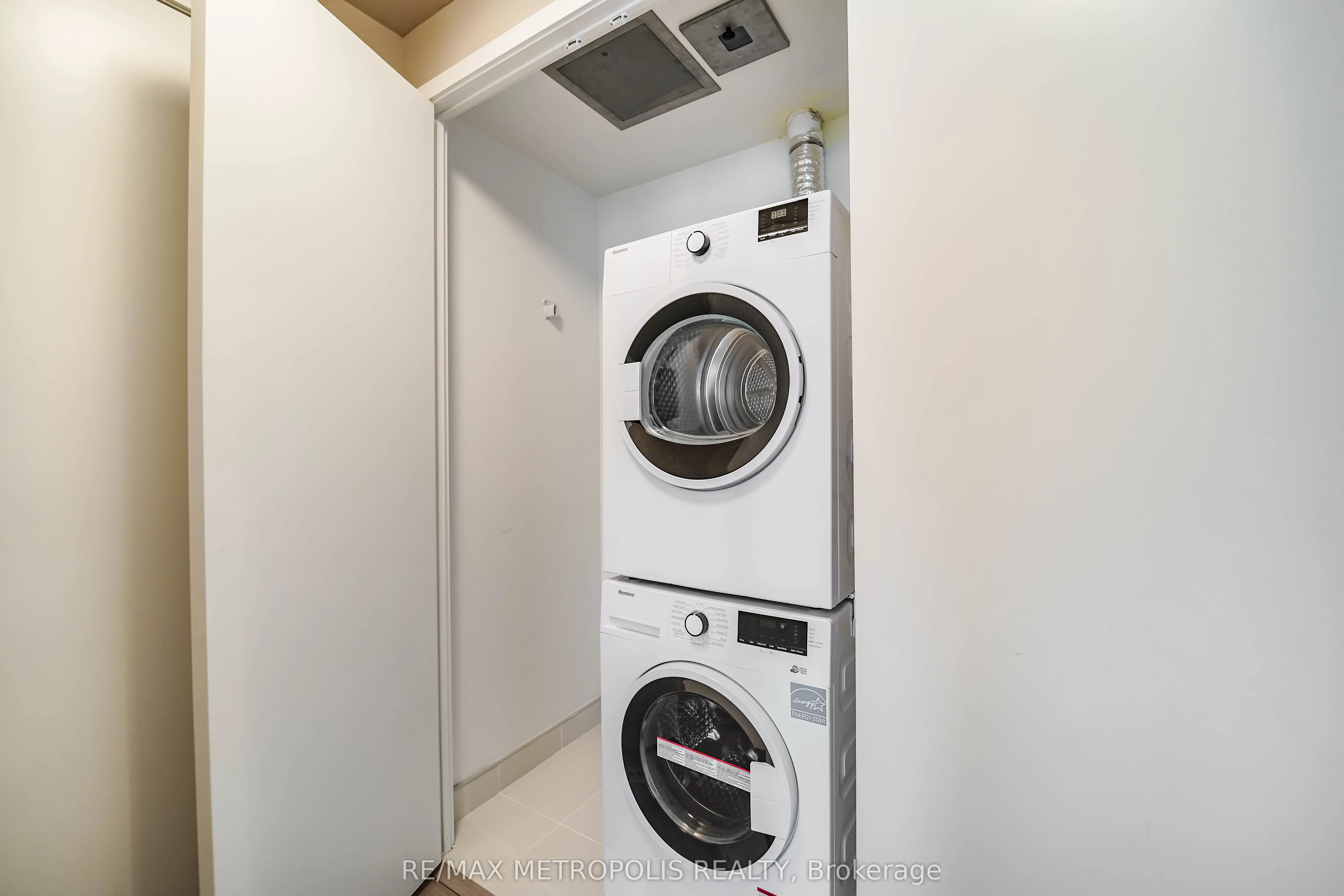 3883 Quartz Road, #3206