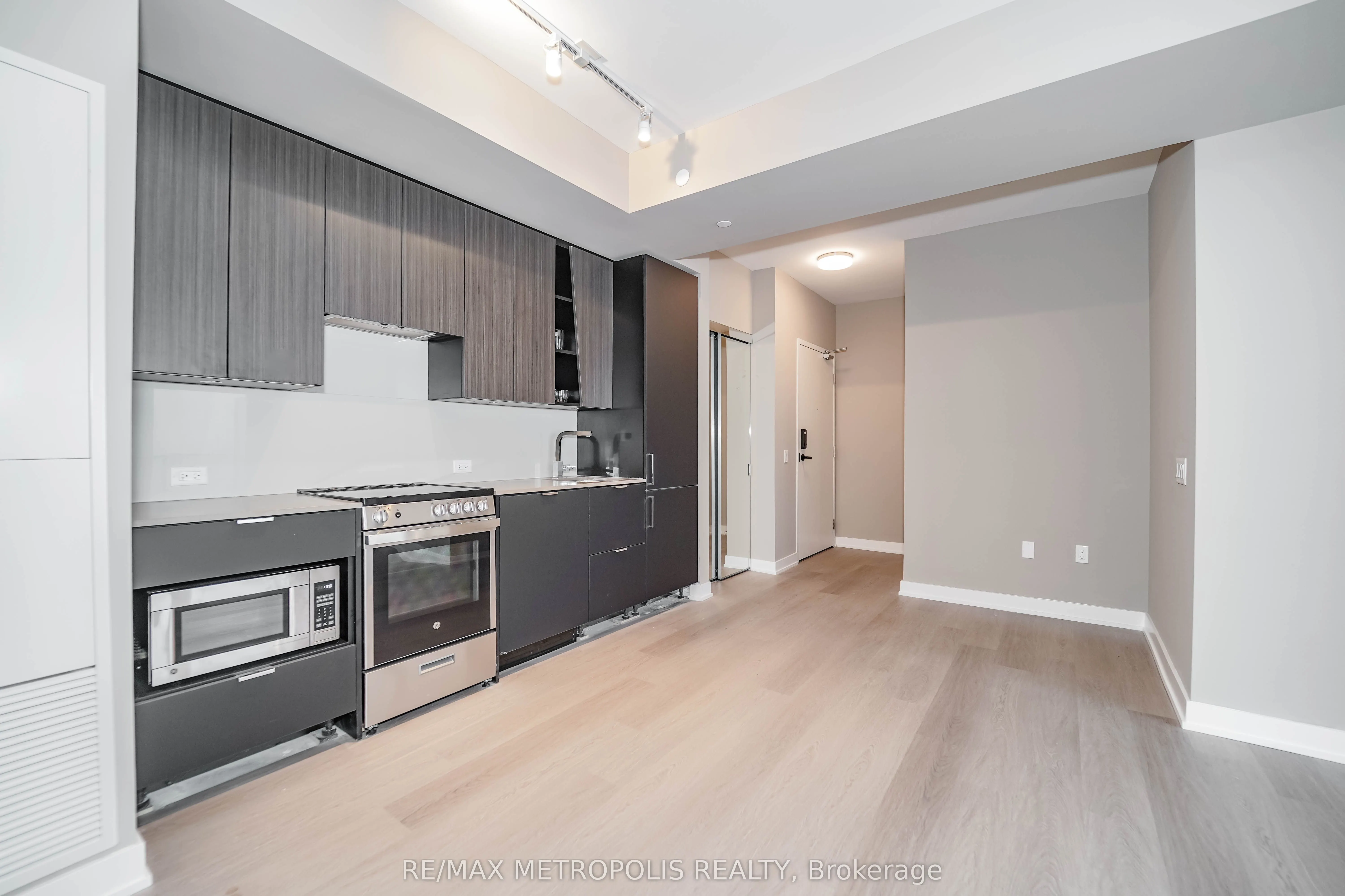 3883 Quartz Road, #3206