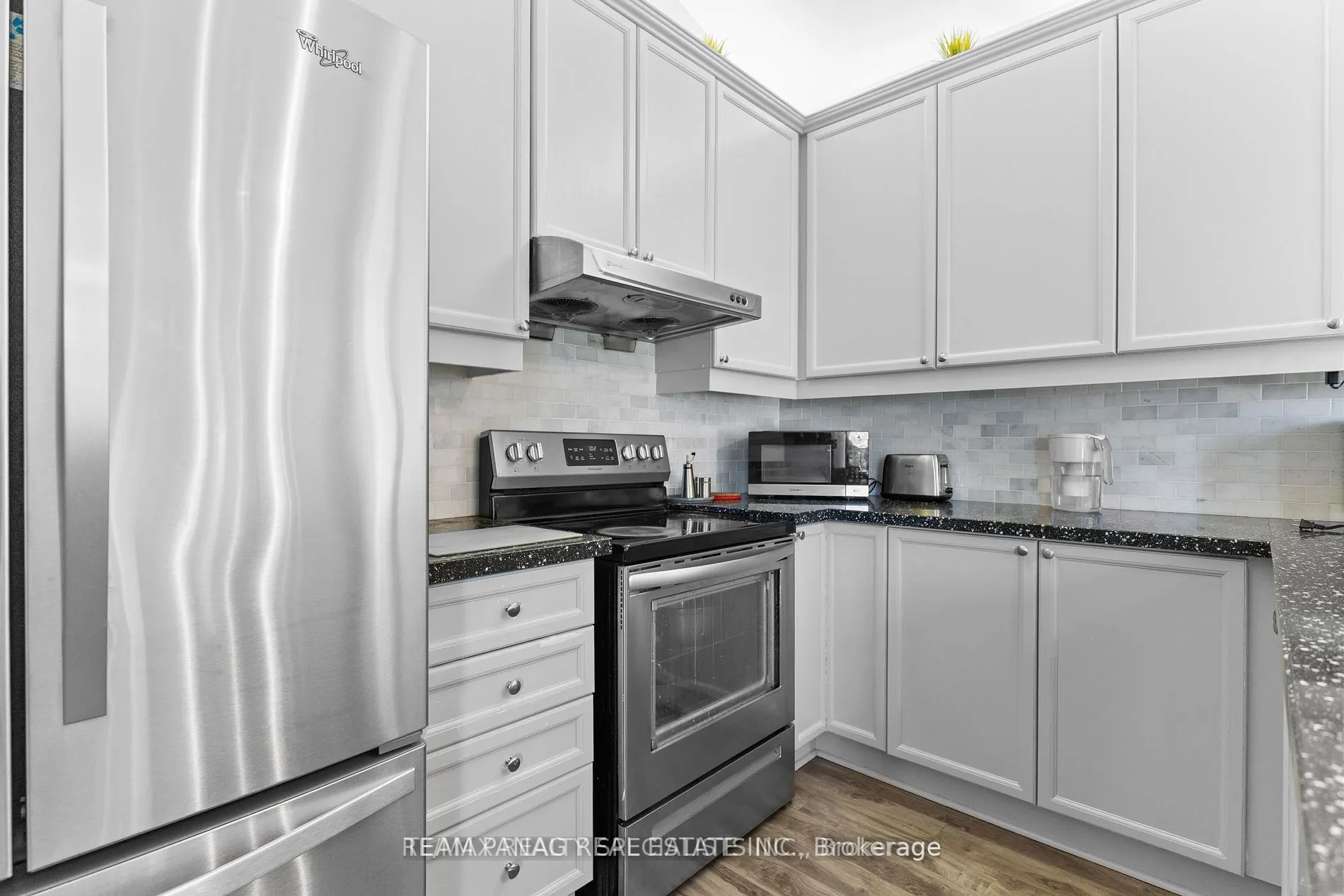 17 Bushberry Road
