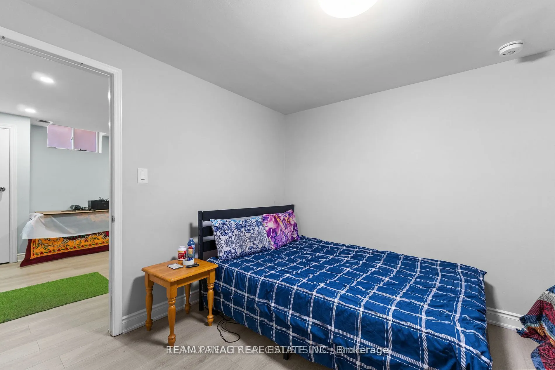 17 Bushberry Road