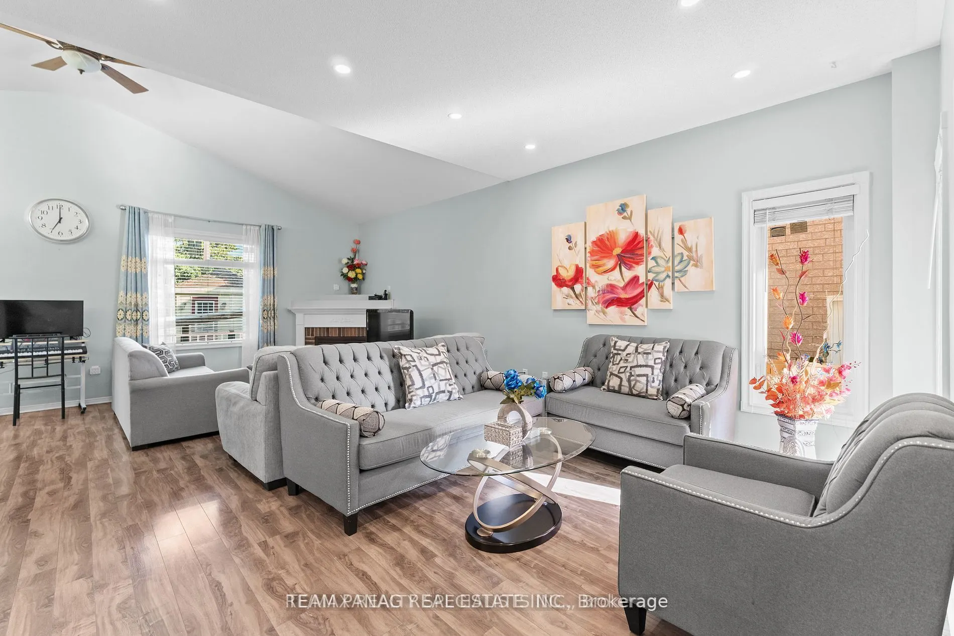 17 Bushberry Road