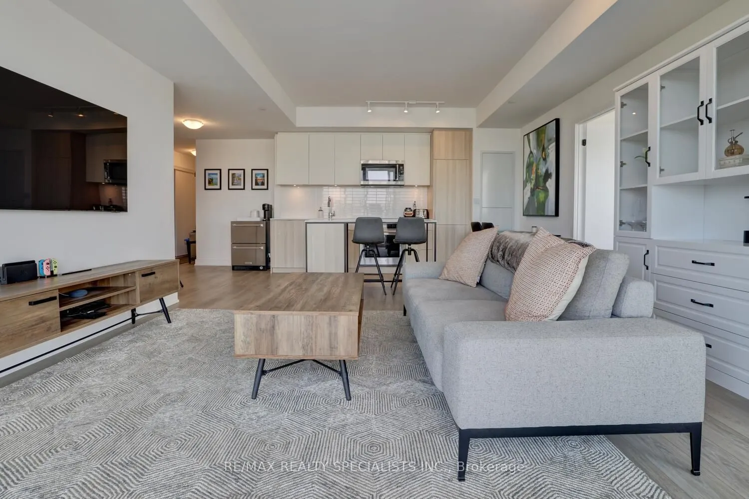 220 Missinnihe Way, #604
