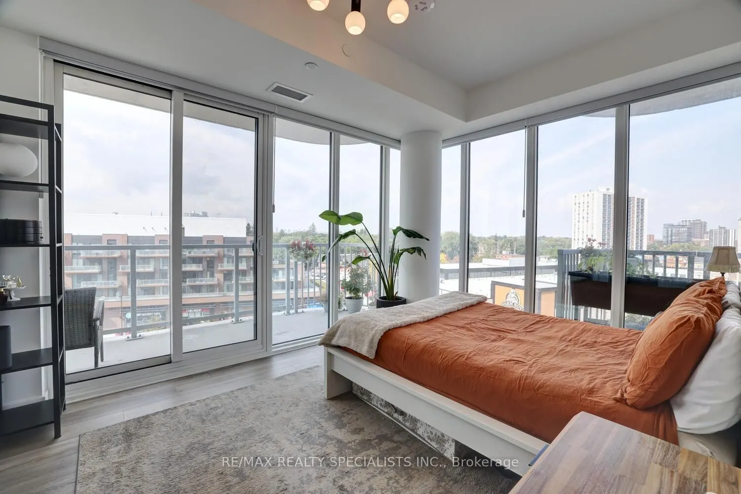 220 Missinnihe Way, #604