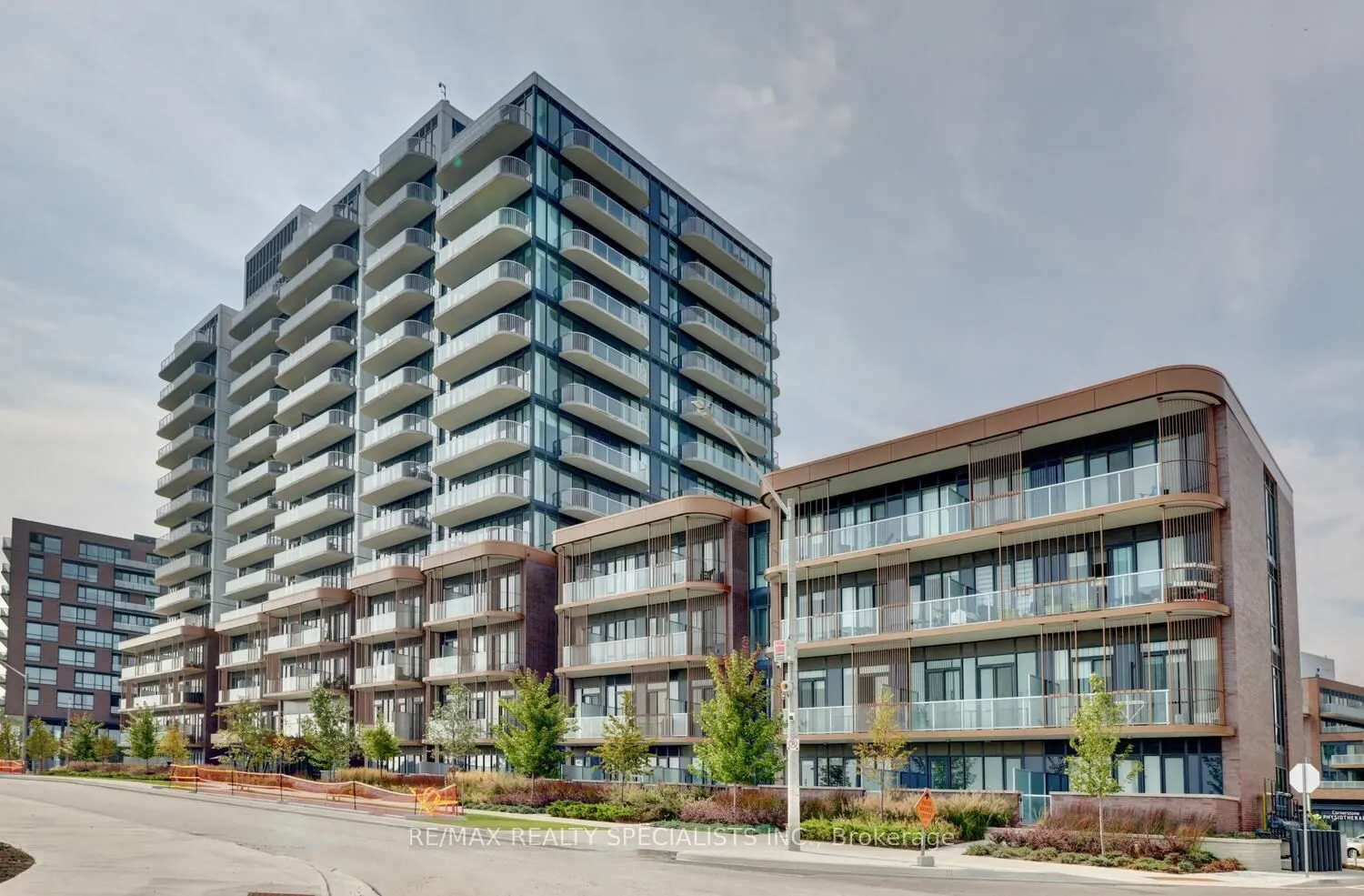 220 Missinnihe Way, #604