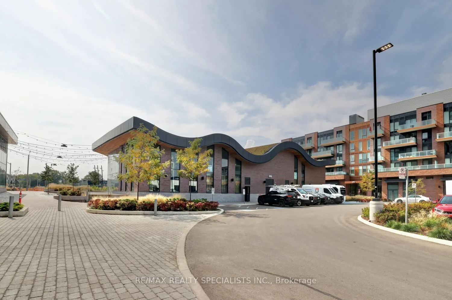 220 Missinnihe Way, #604