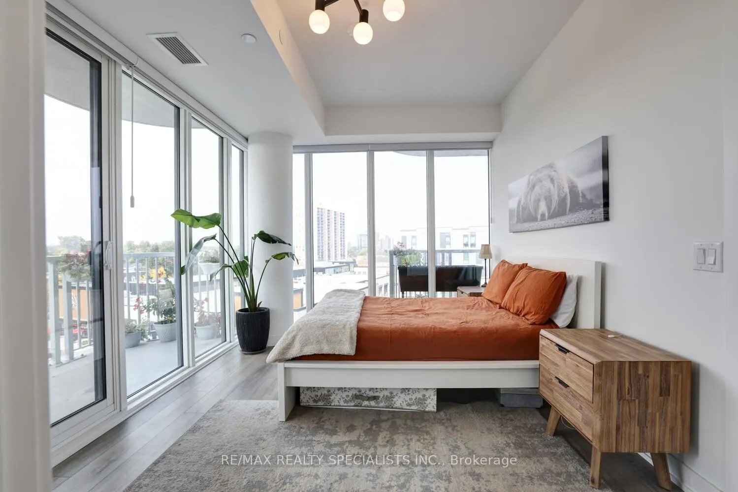 220 Missinnihe Way, #604