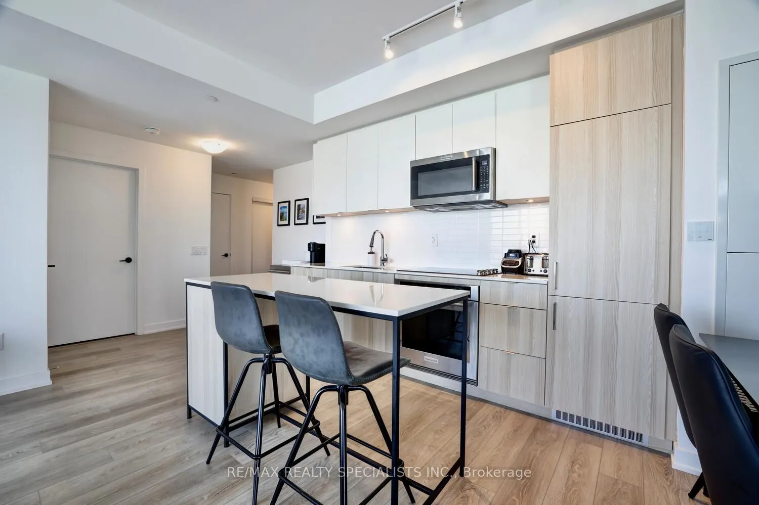 220 Missinnihe Way, #604