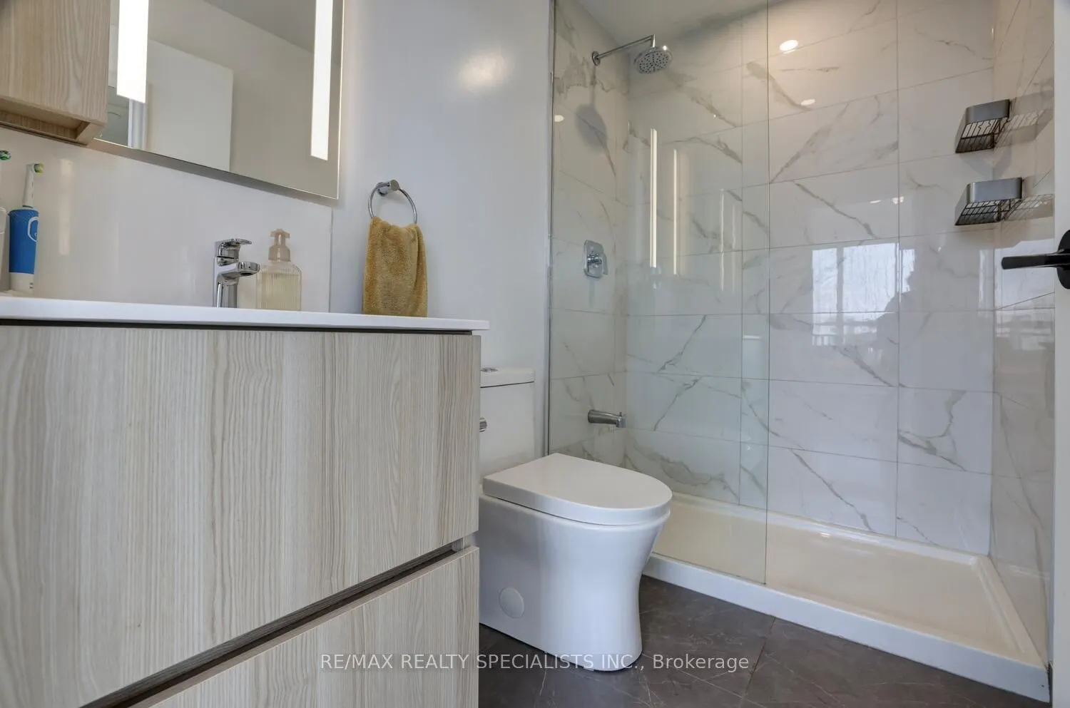220 Missinnihe Way, #604