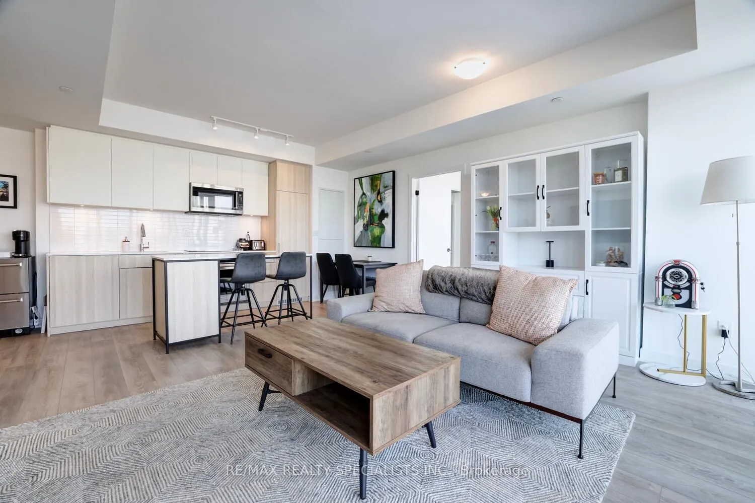 220 Missinnihe Way, #604