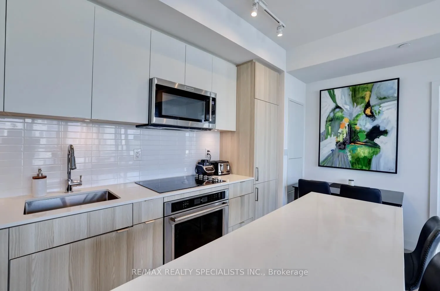 220 Missinnihe Way, #604