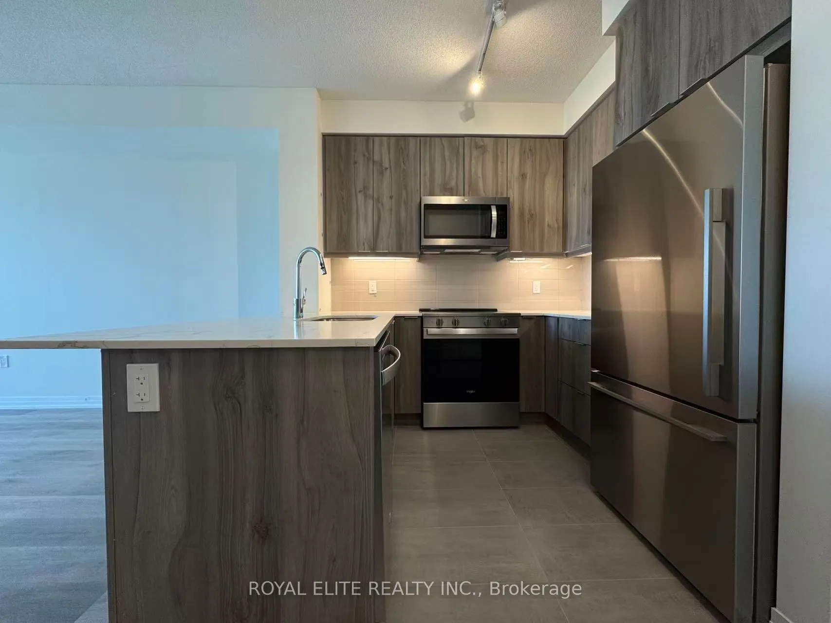 15 Watergarden Drive, #2102
