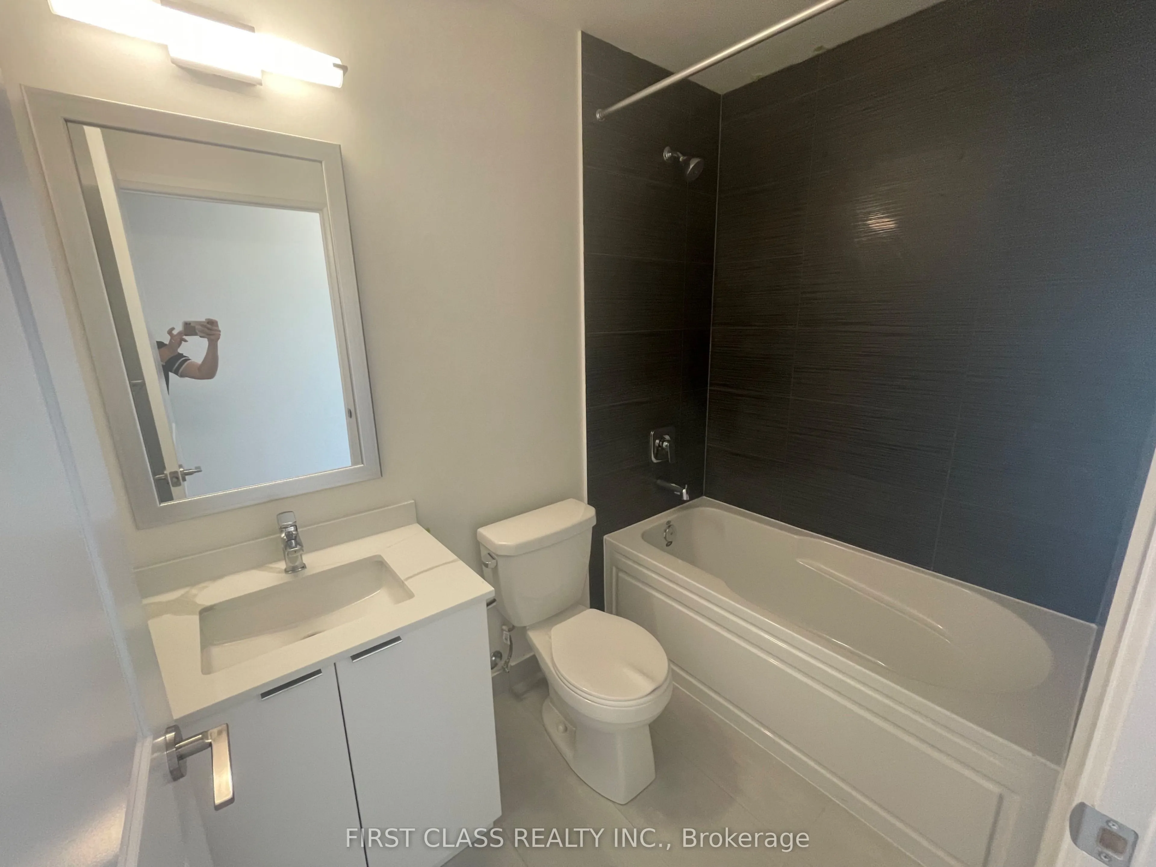 15 Watergarden Drive, #1201