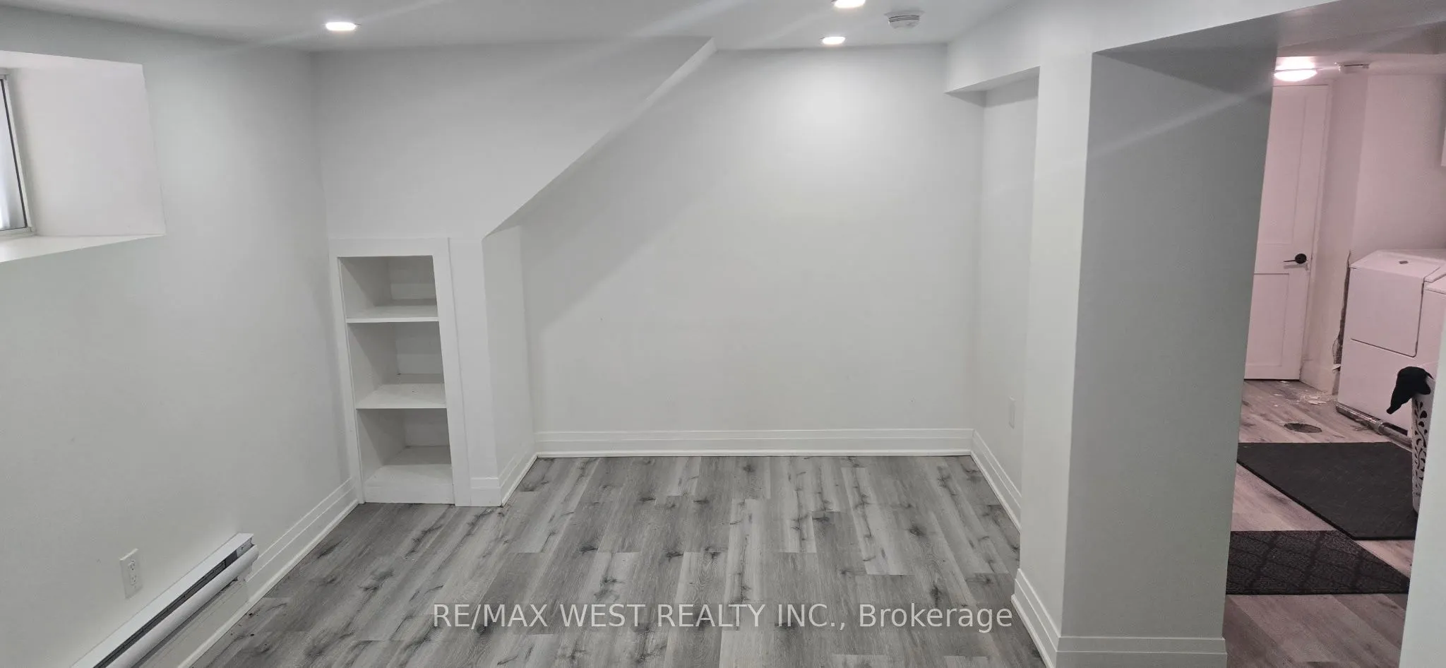 450 Glenlake Avenue, #Lower