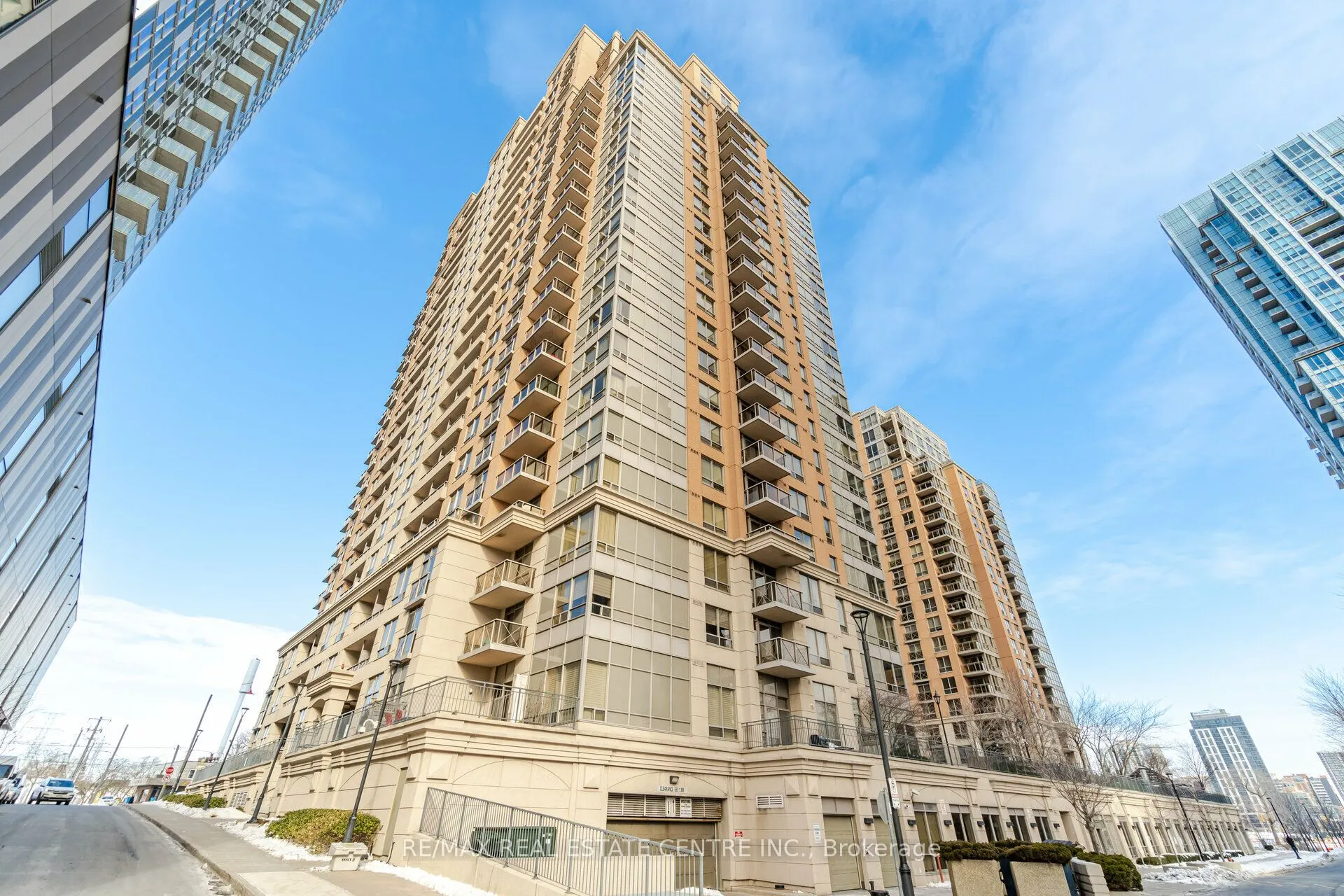 5233 Dundas Street W, #1227