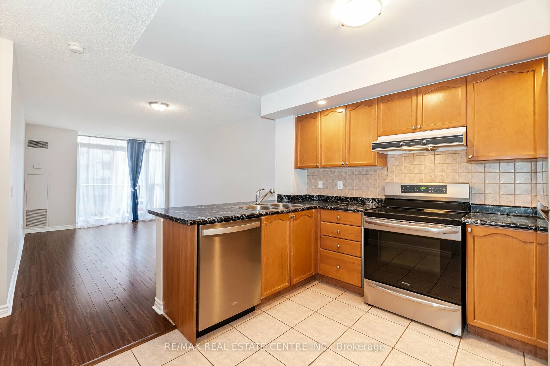 5233 Dundas Street W, #1227
