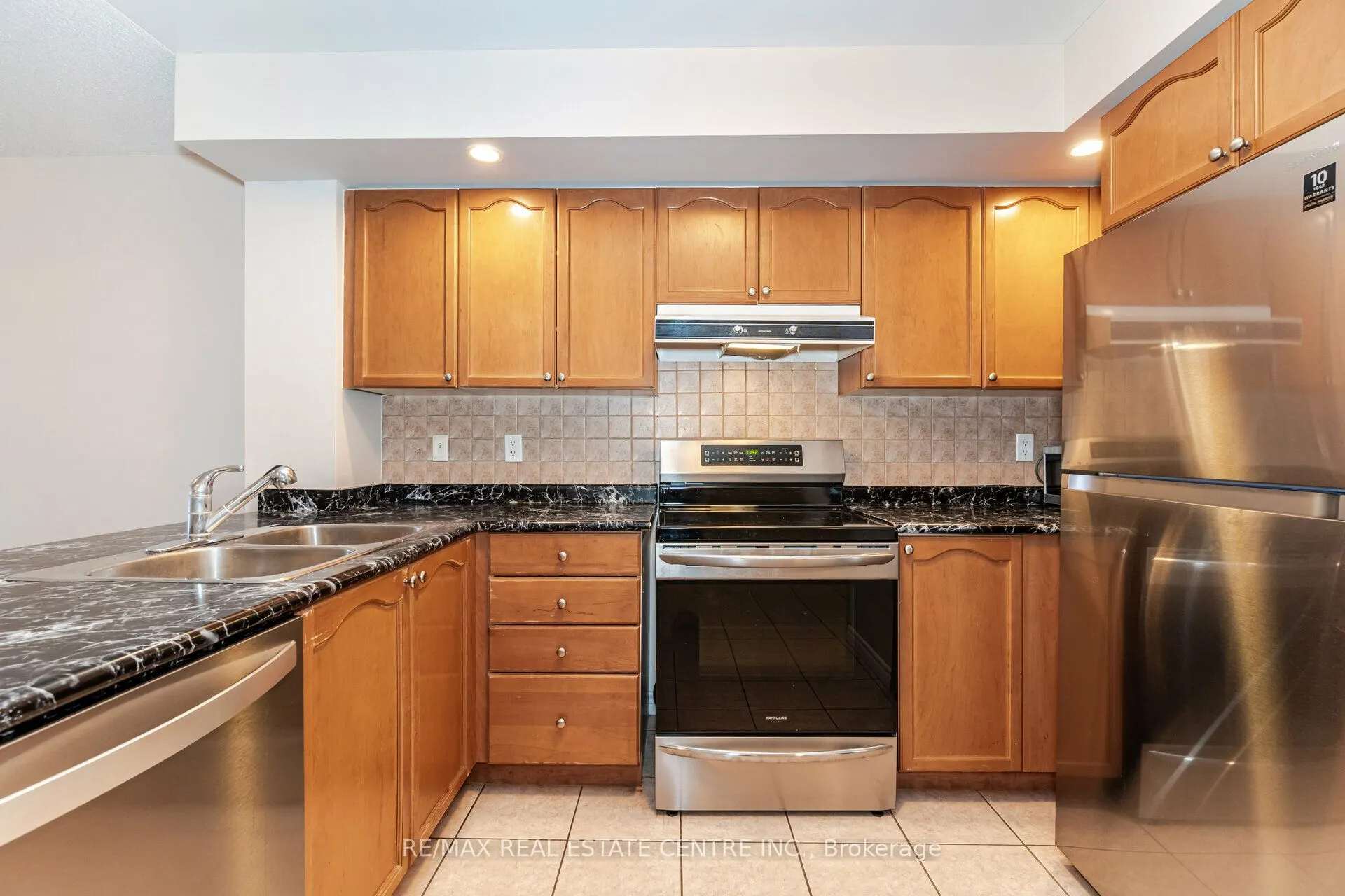 5233 Dundas Street W, #1227