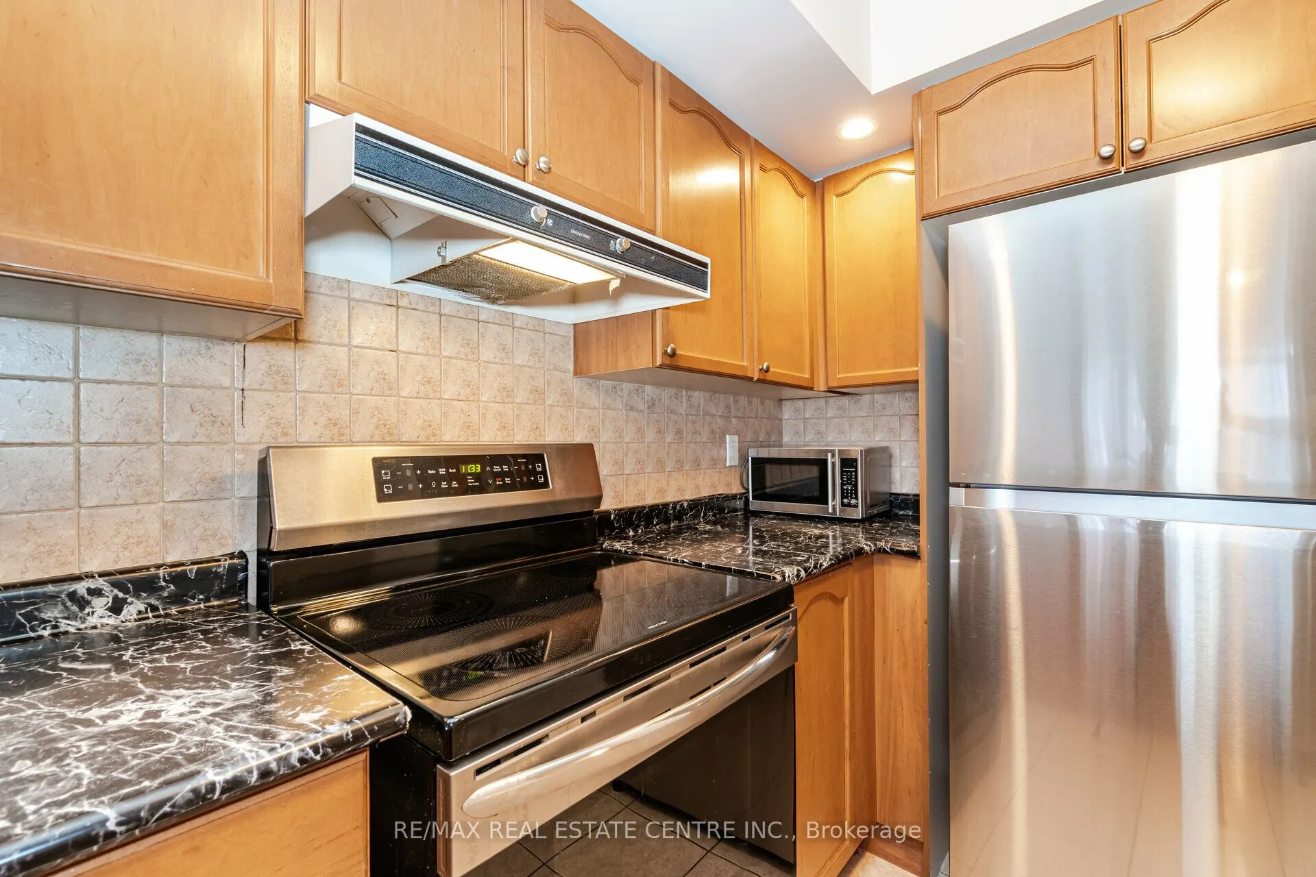 5233 Dundas Street W, #1227