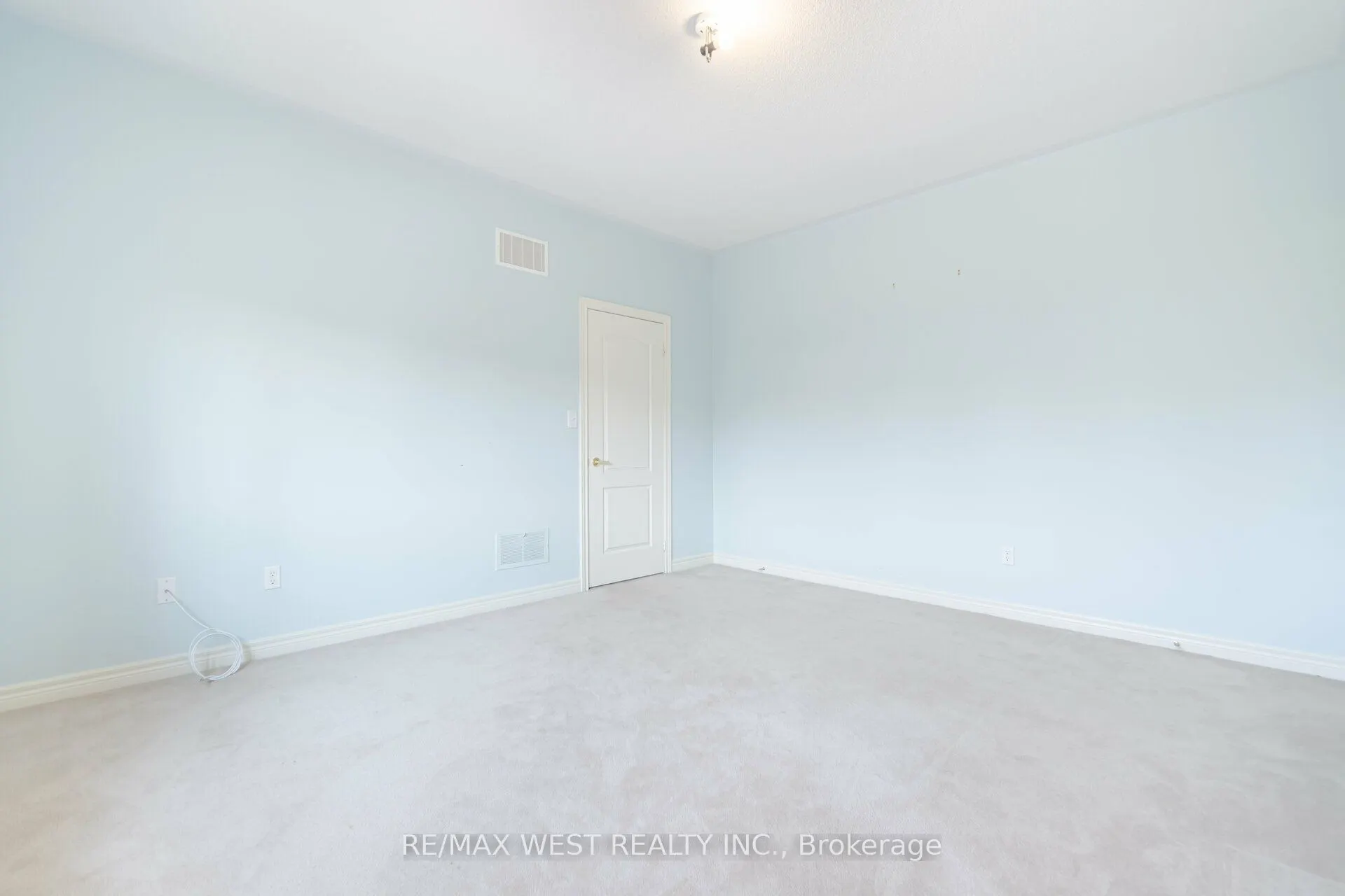 422 Hidden Trail