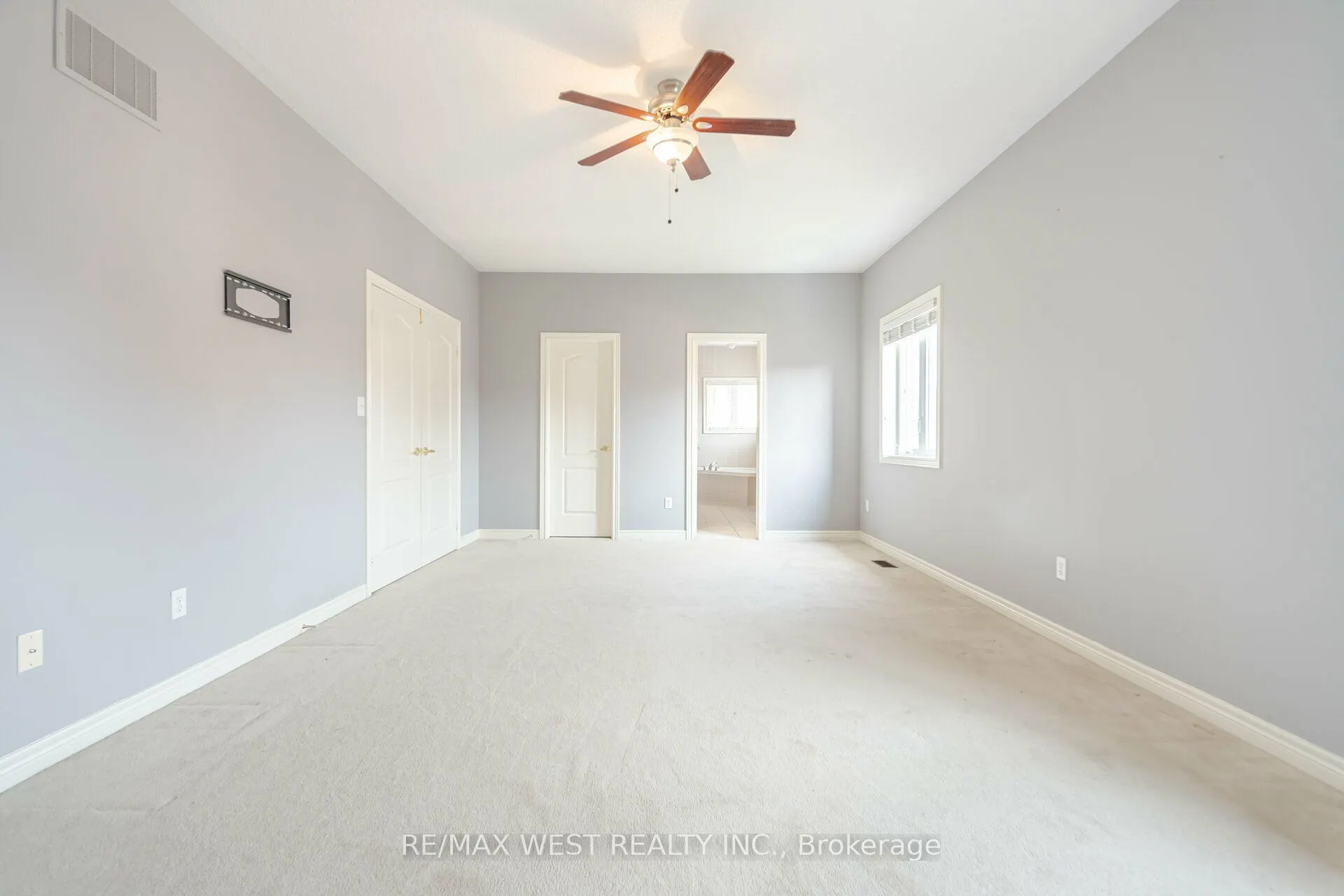 422 Hidden Trail