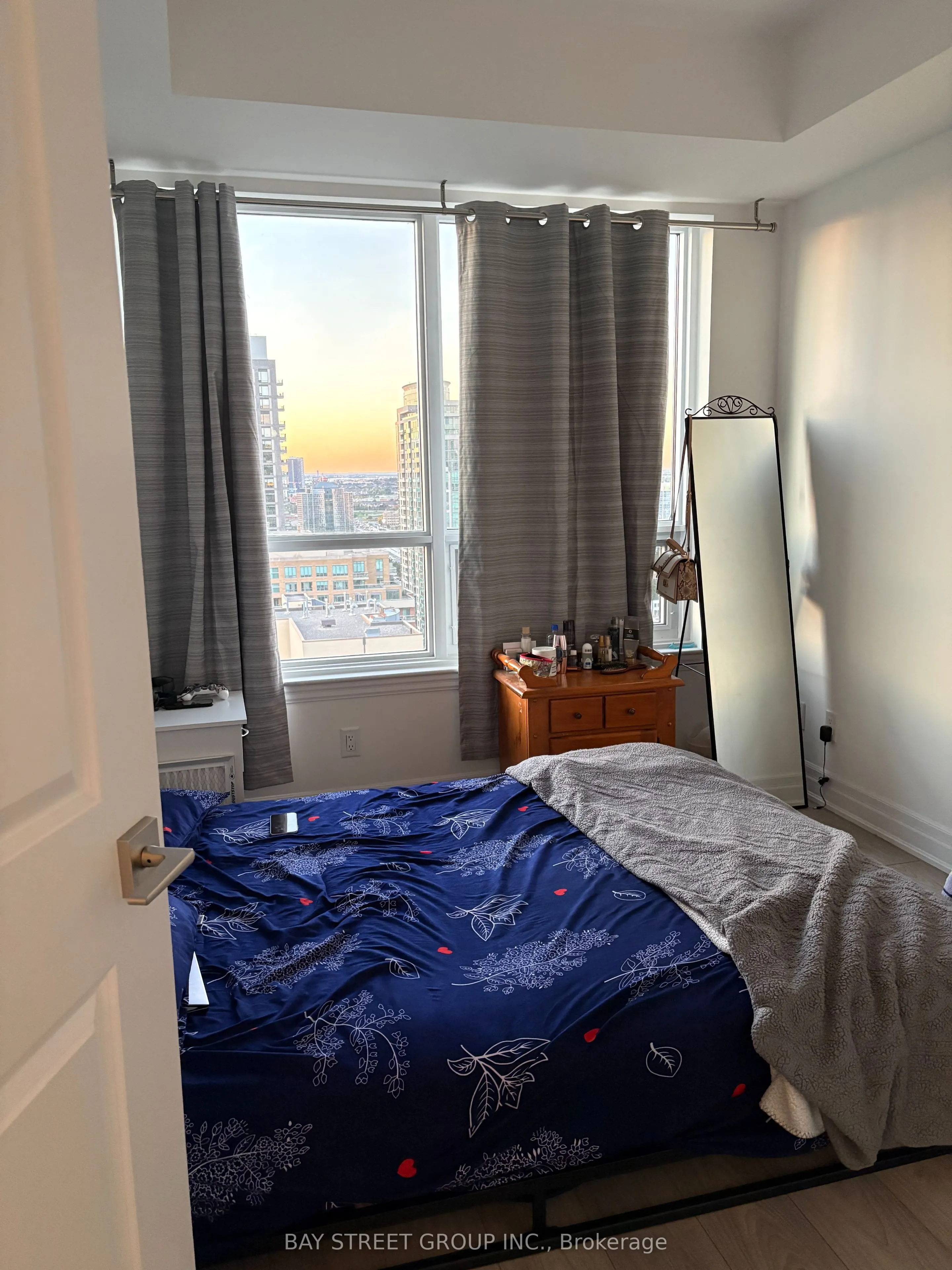 36 Elm Drive W, #2910
