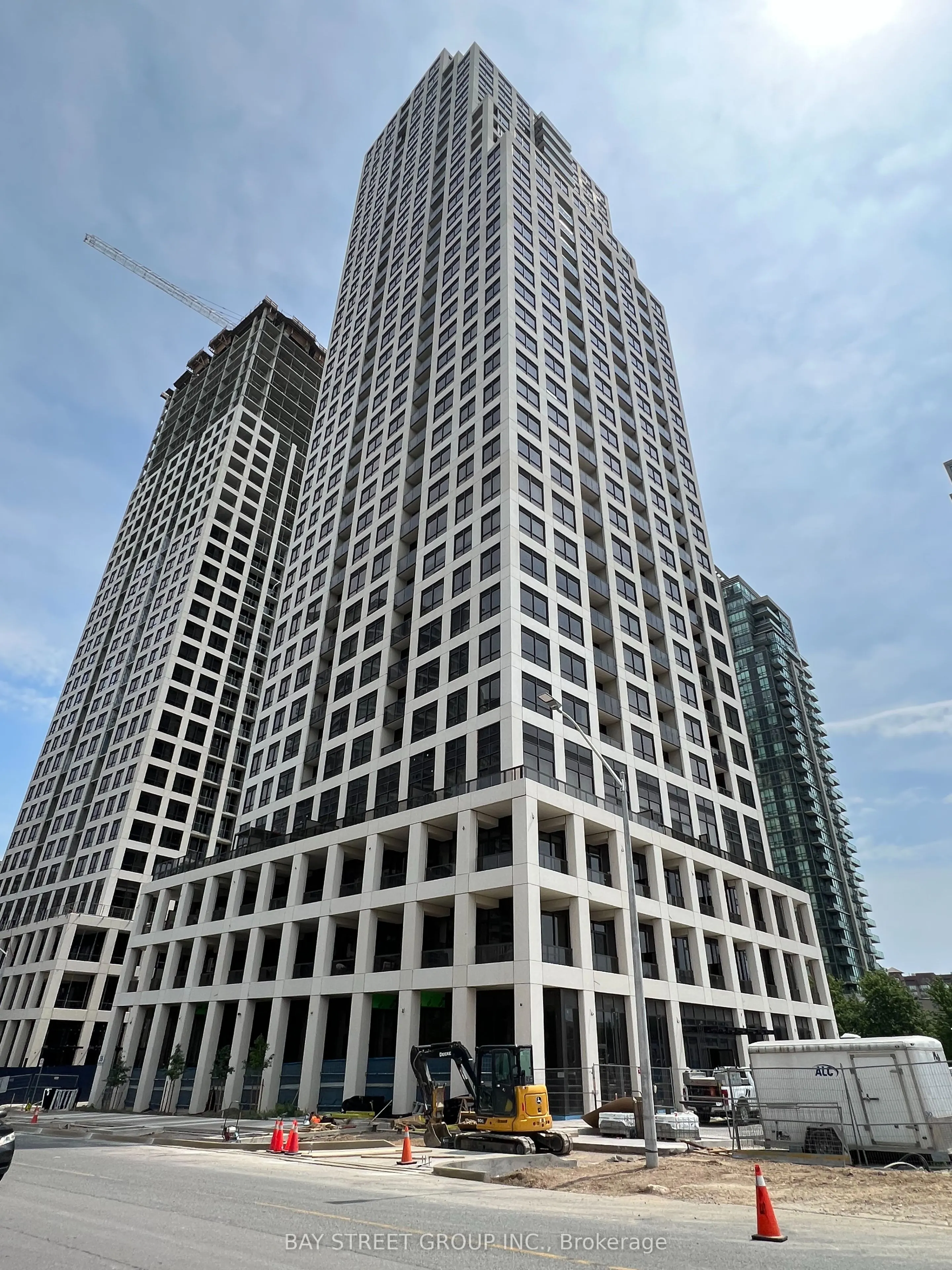 36 Elm Drive W, #2910