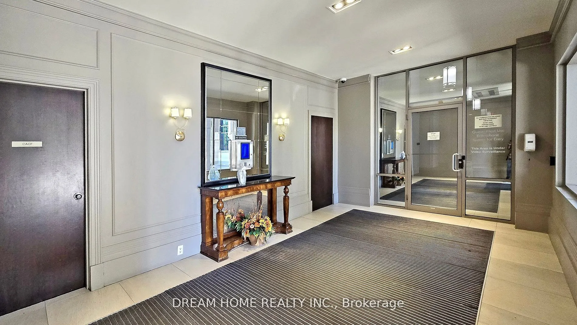 388 Prince Of Wales Drive, #2004