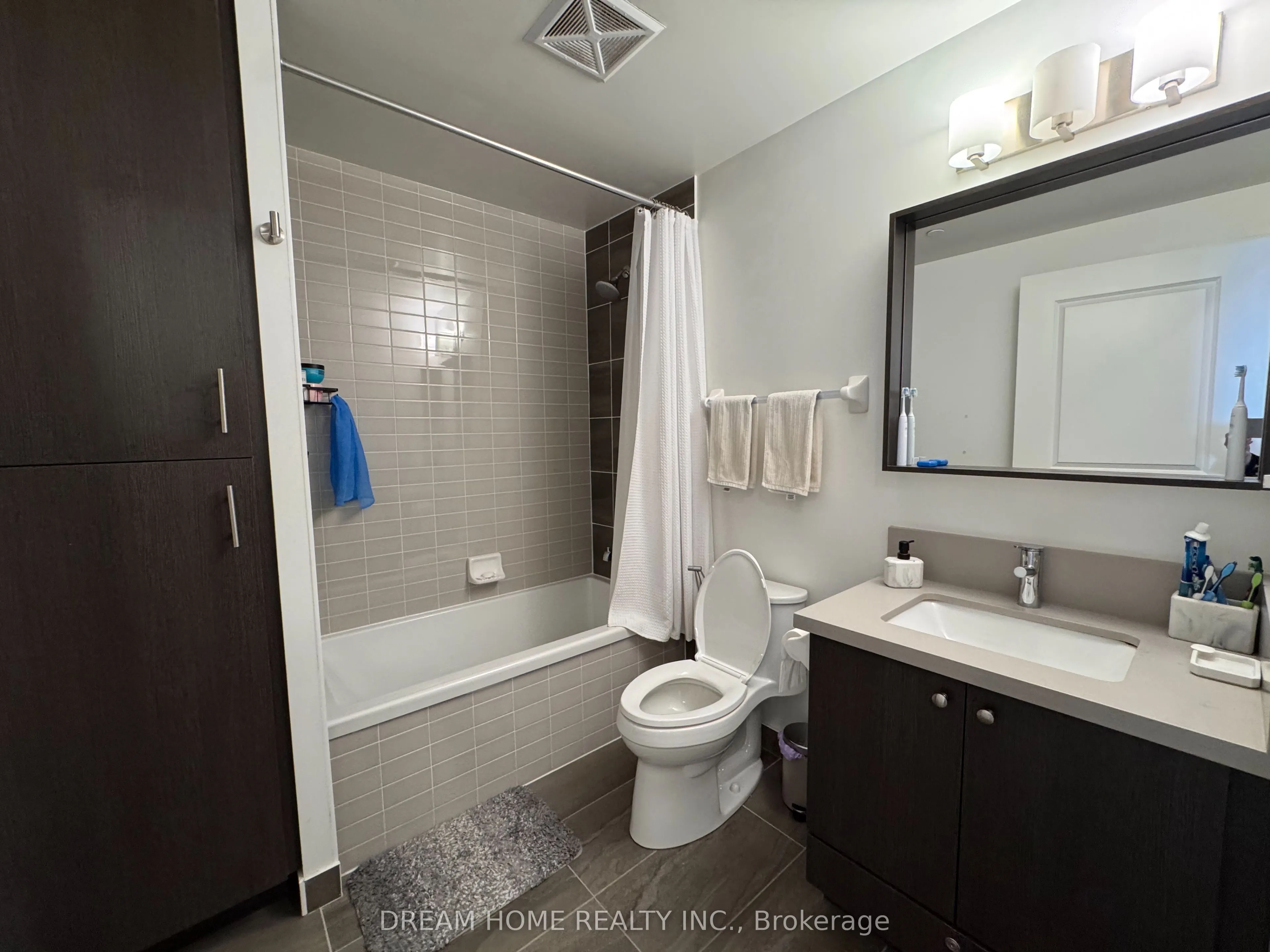 4699 Glen Erin Drive S, #1506