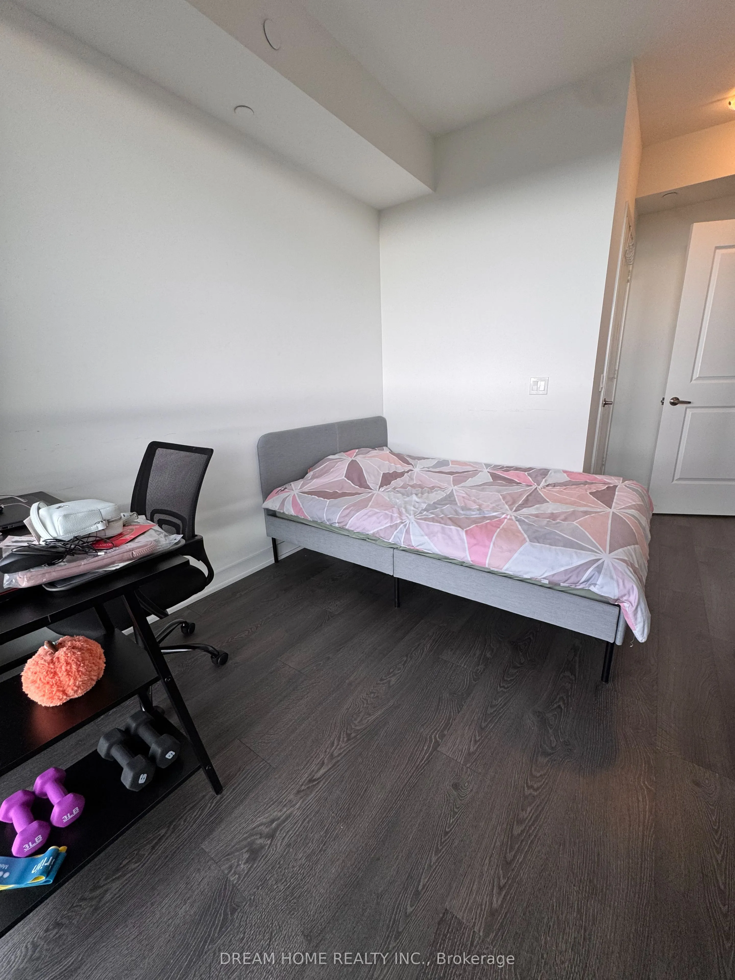 4699 Glen Erin Drive S, #1506