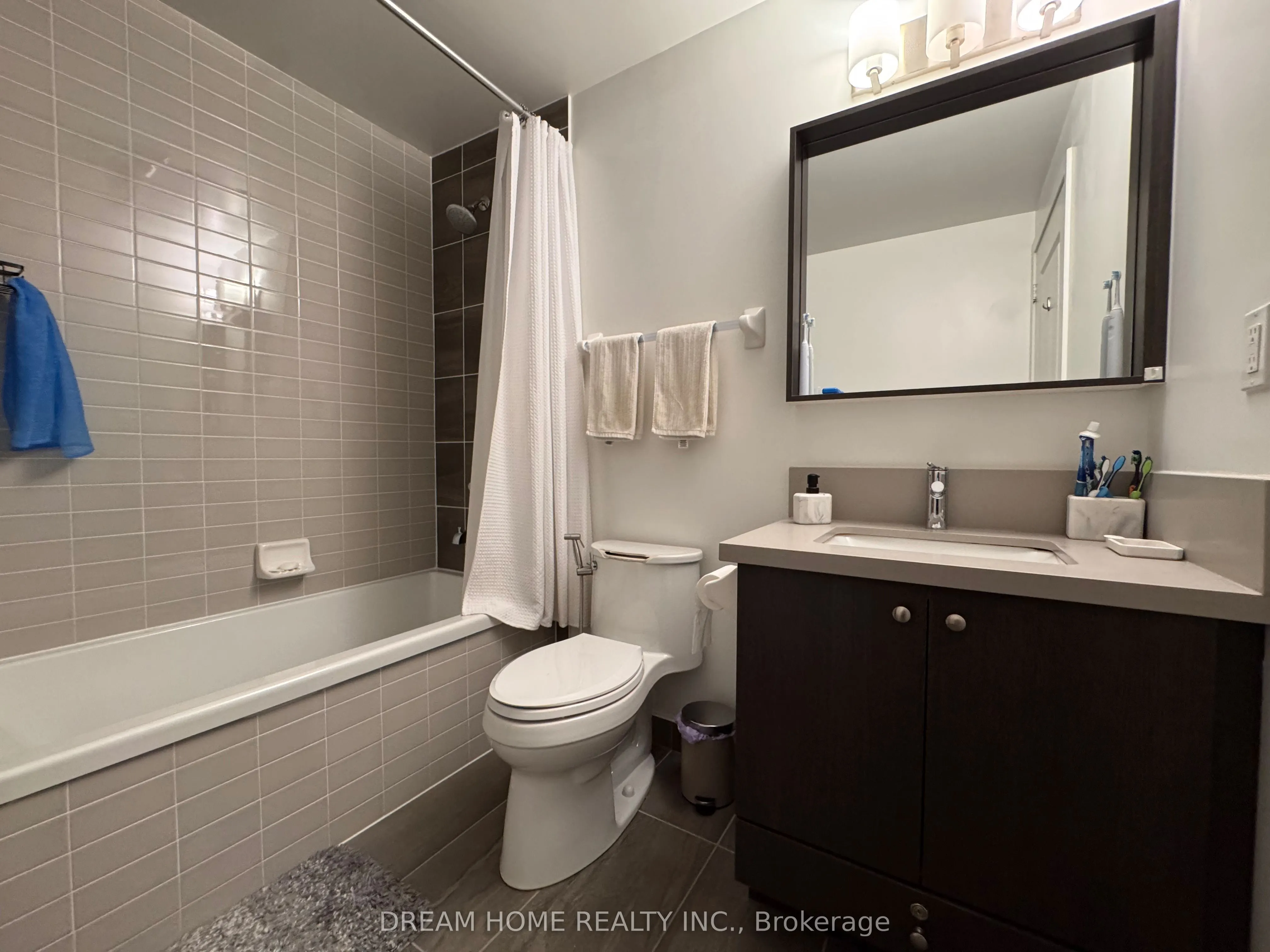 4699 Glen Erin Drive S, #1506