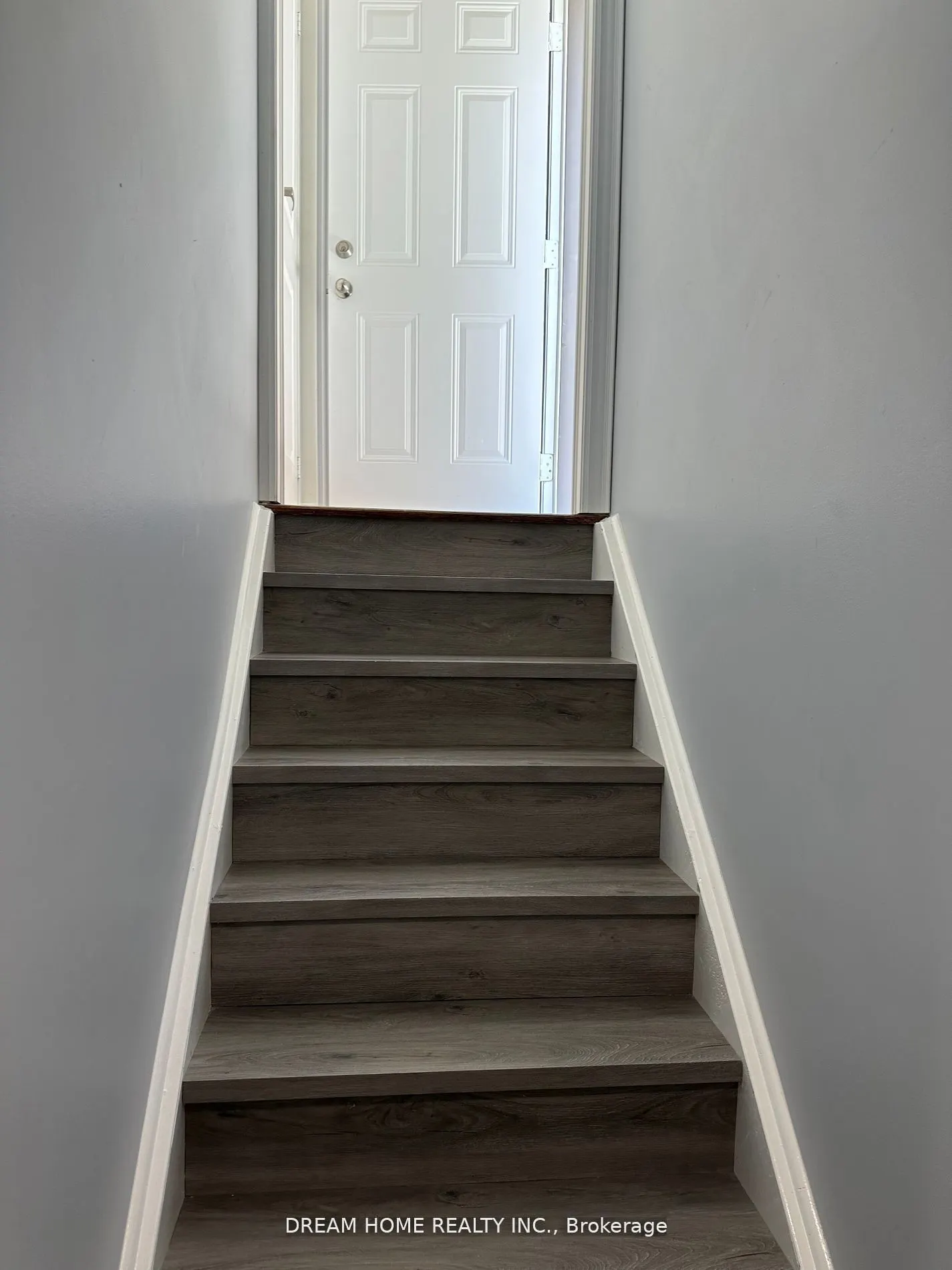 11 Argelia Crescent E