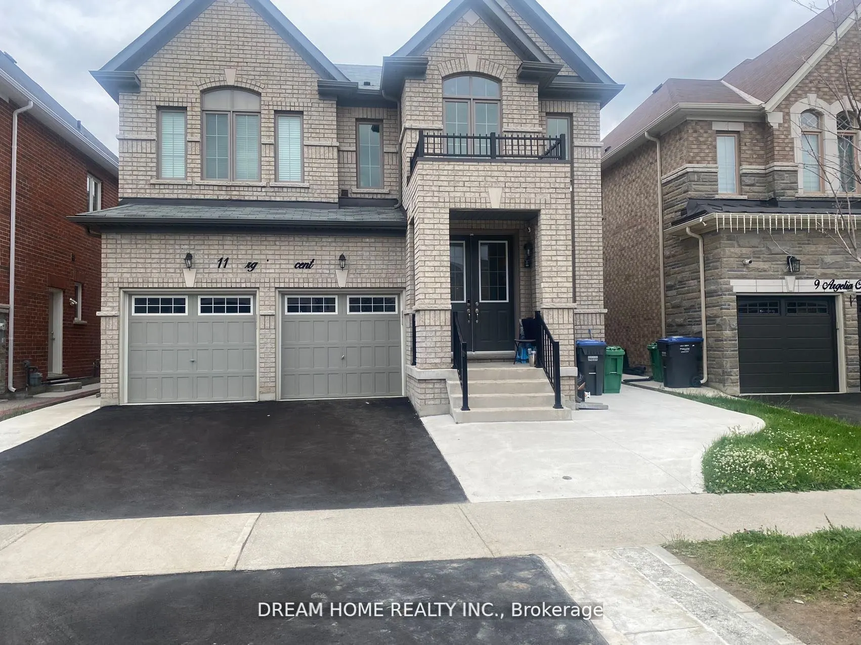 11 Argelia Crescent E