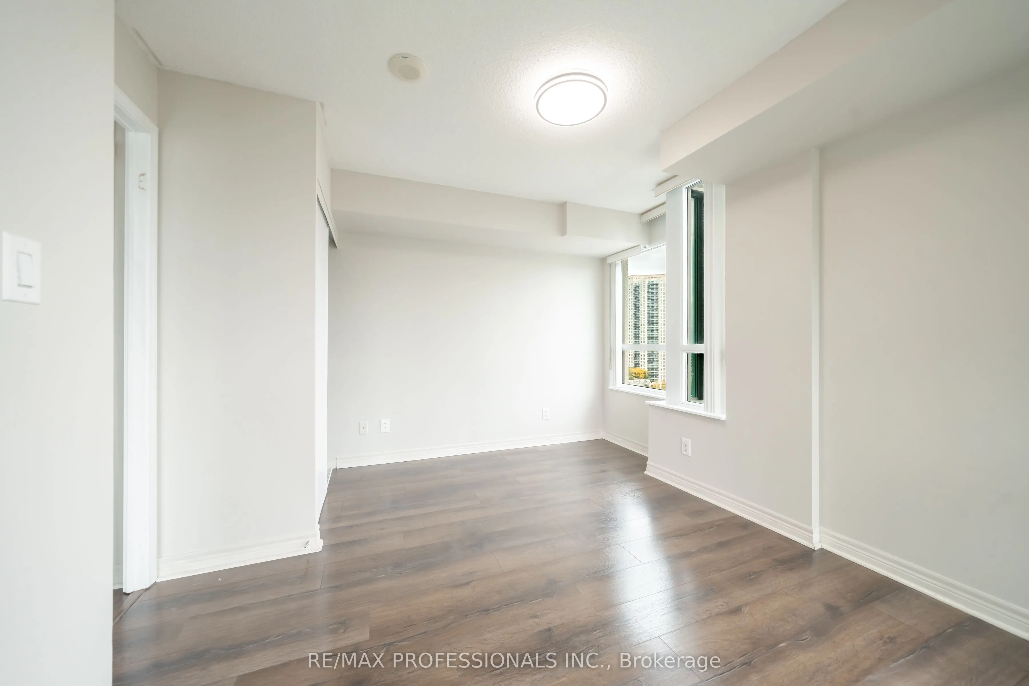 208 Enfield Place, #1703