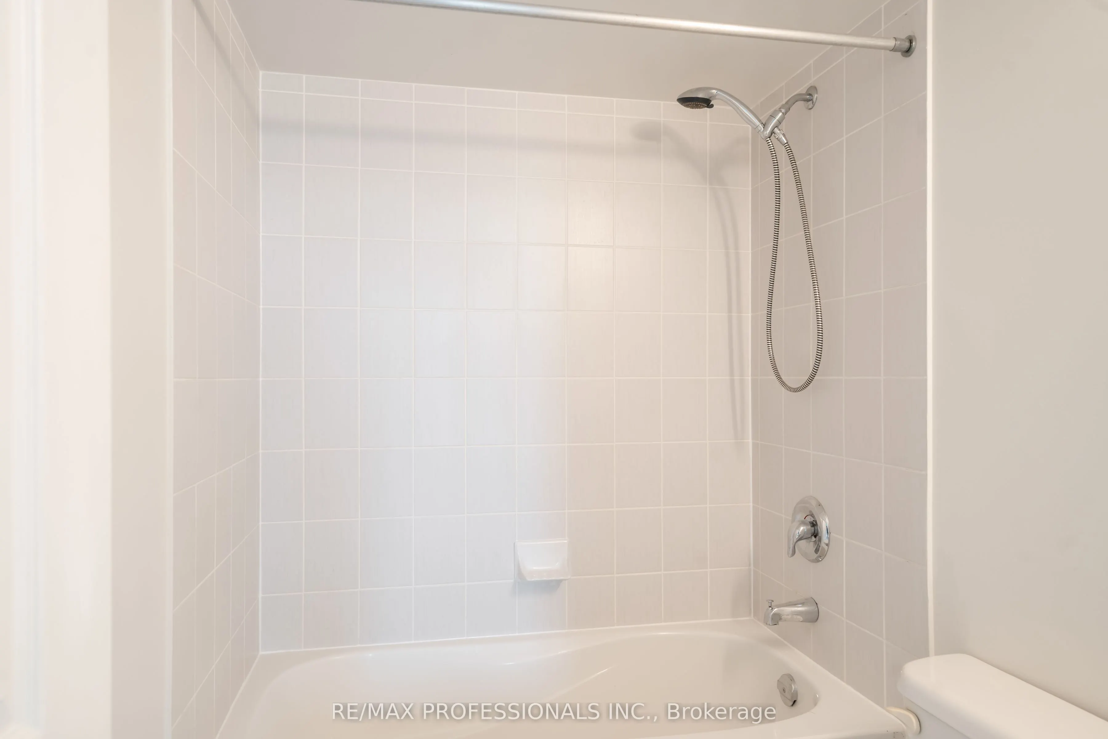 208 Enfield Place, #1703