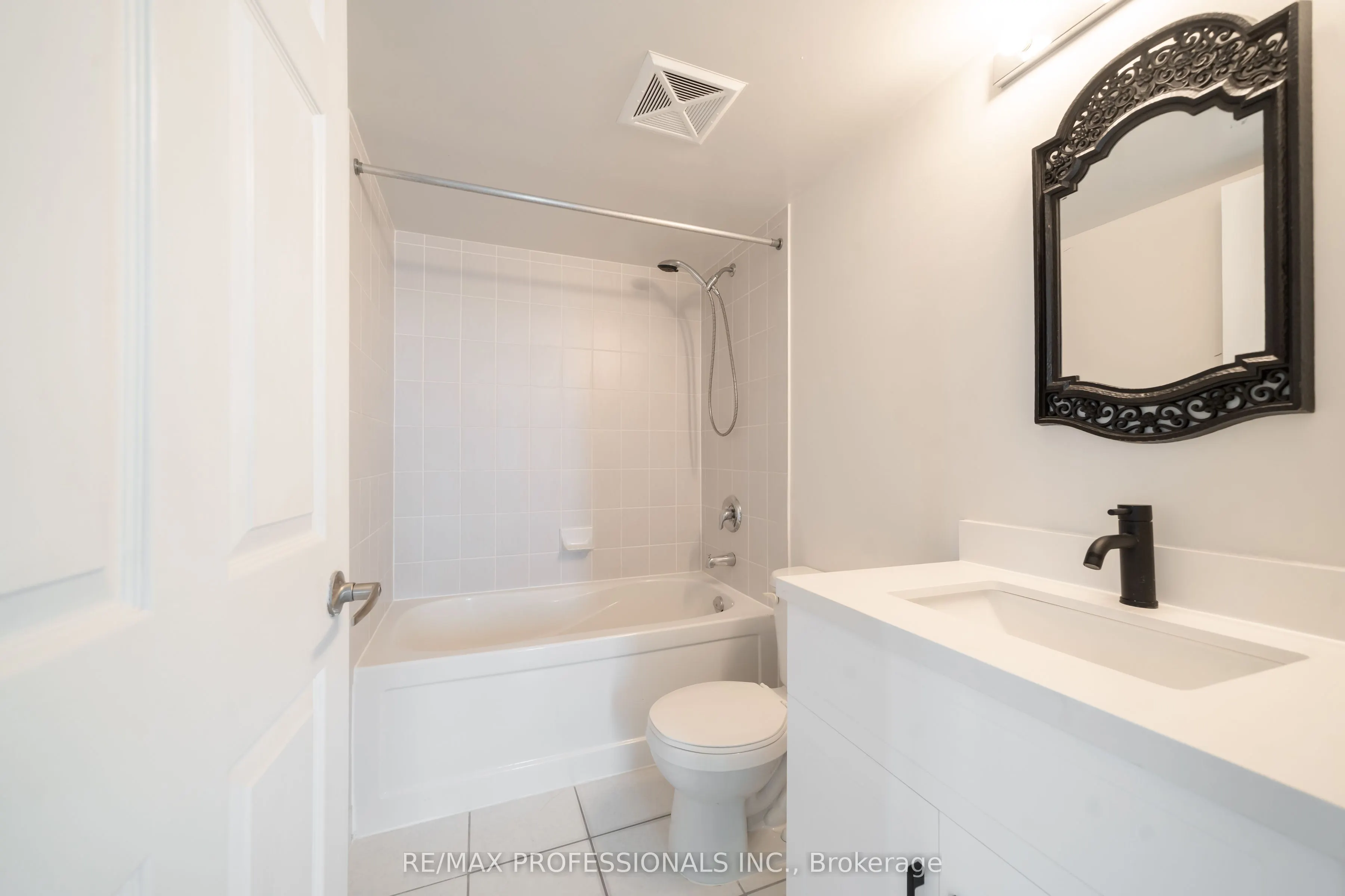 208 Enfield Place, #1703
