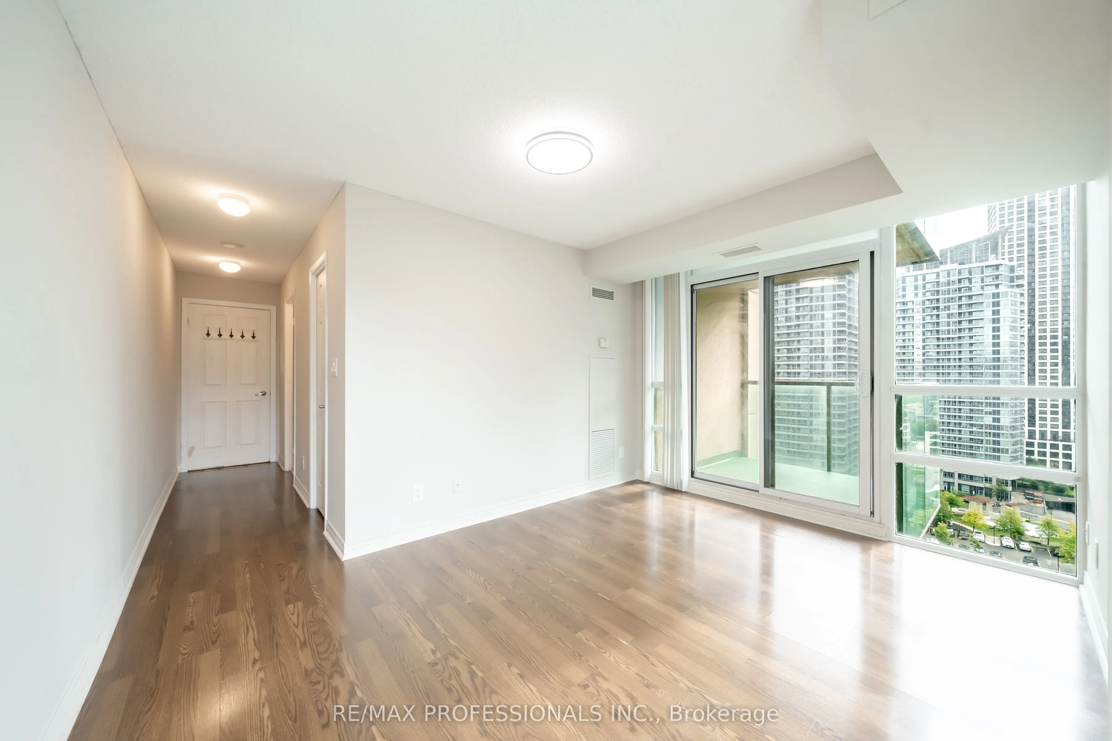 208 Enfield Place, #1703