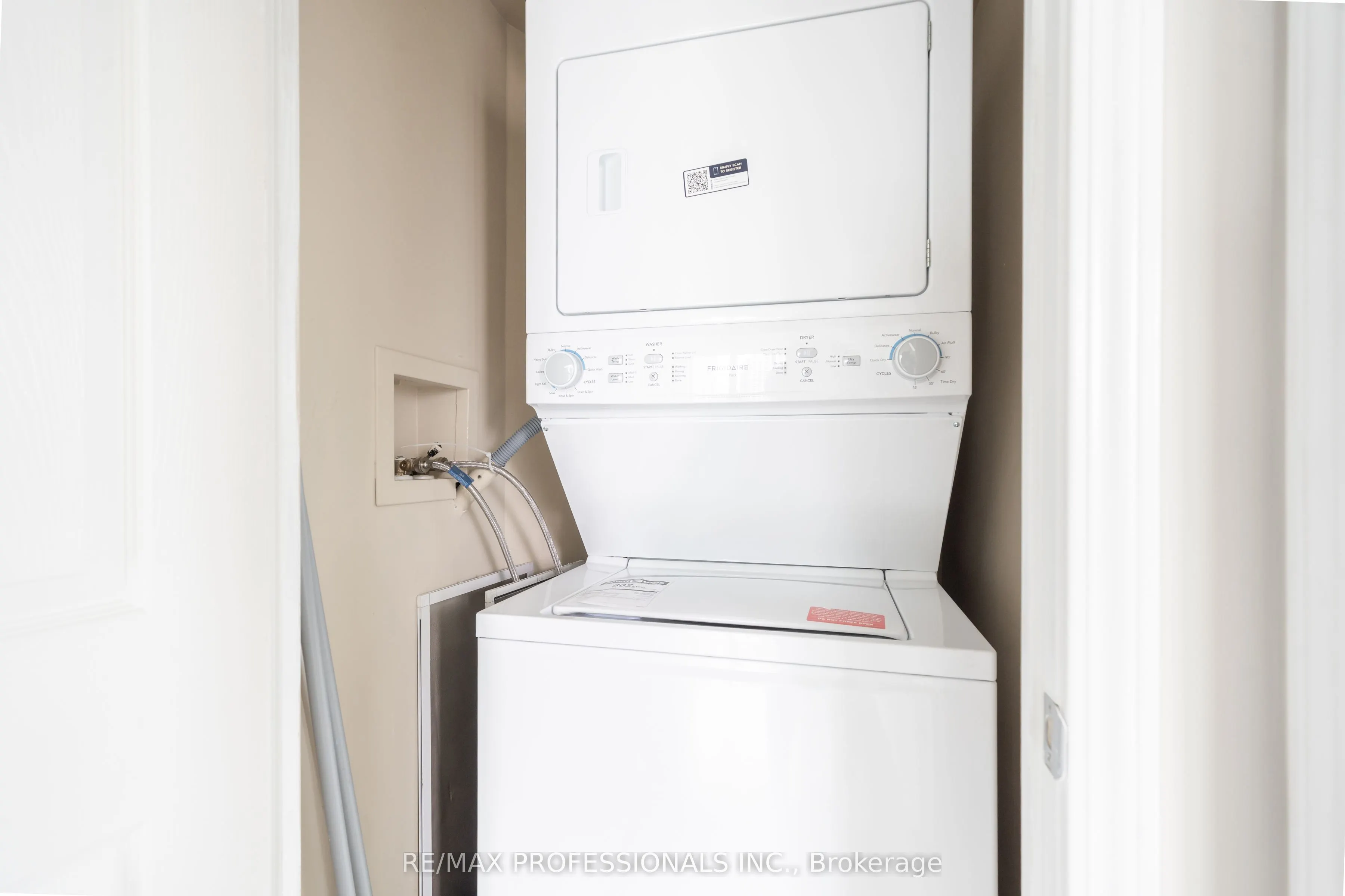 208 Enfield Place, #1703