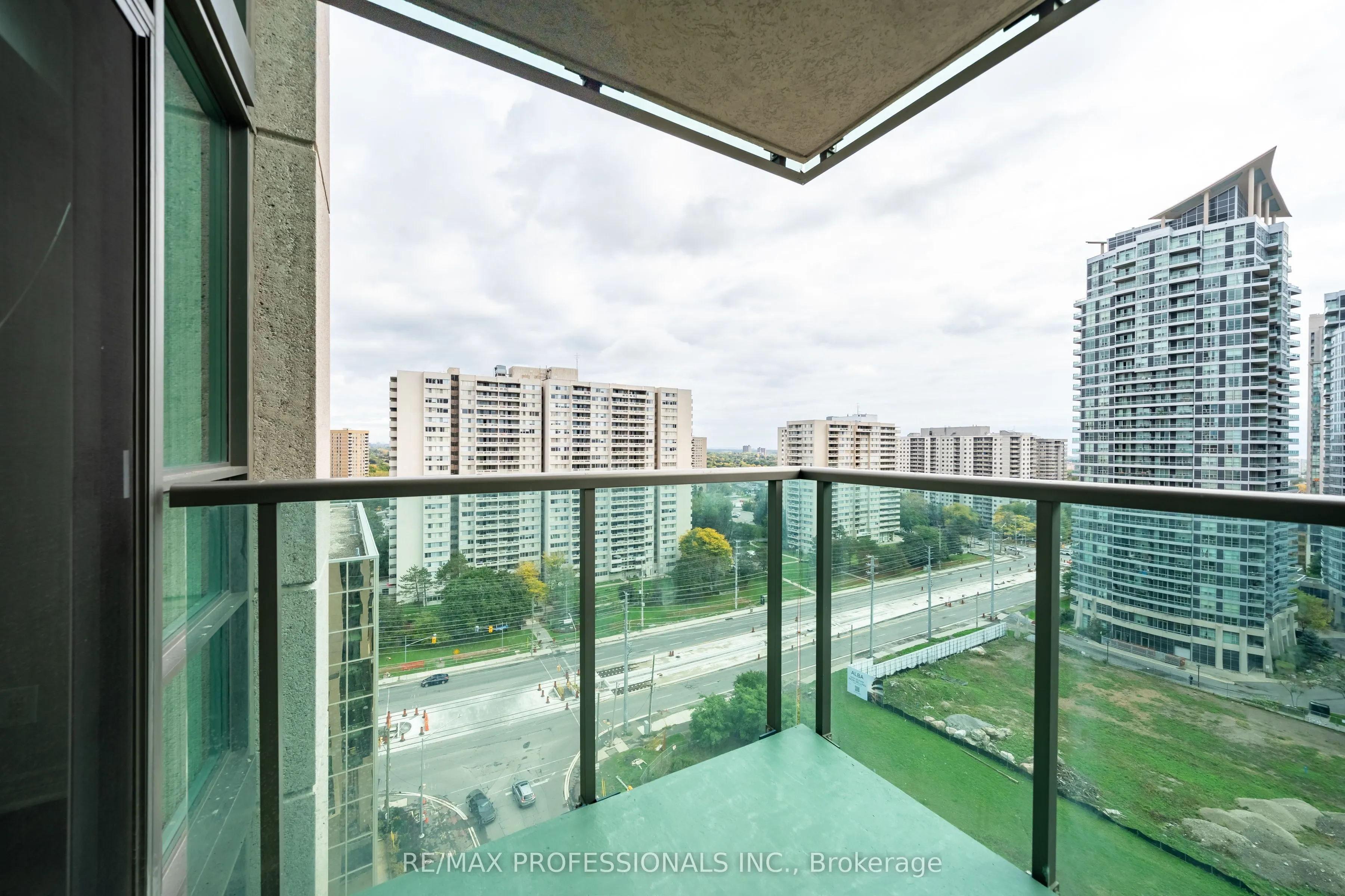 208 Enfield Place, #1703