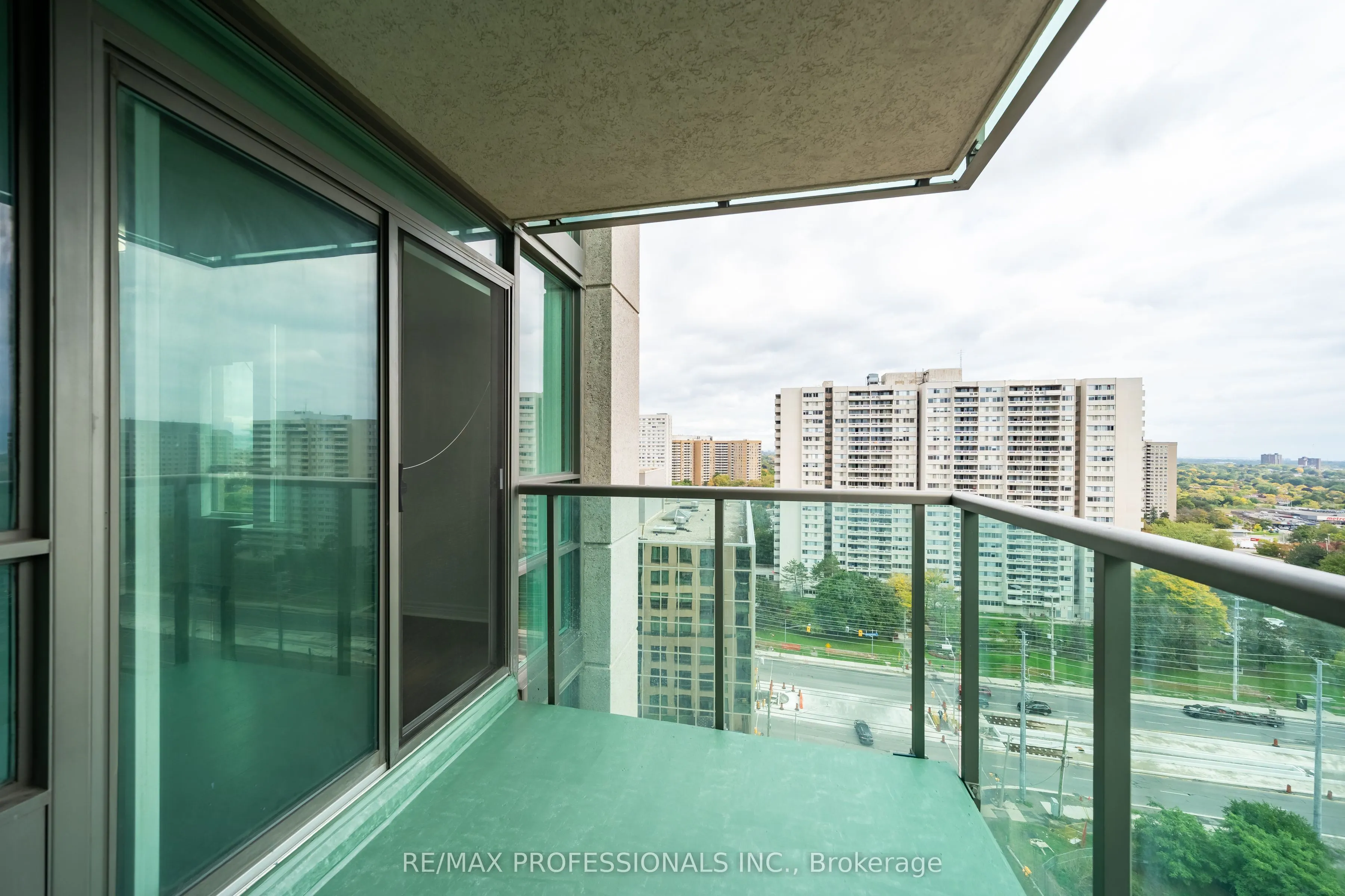 208 Enfield Place, #1703