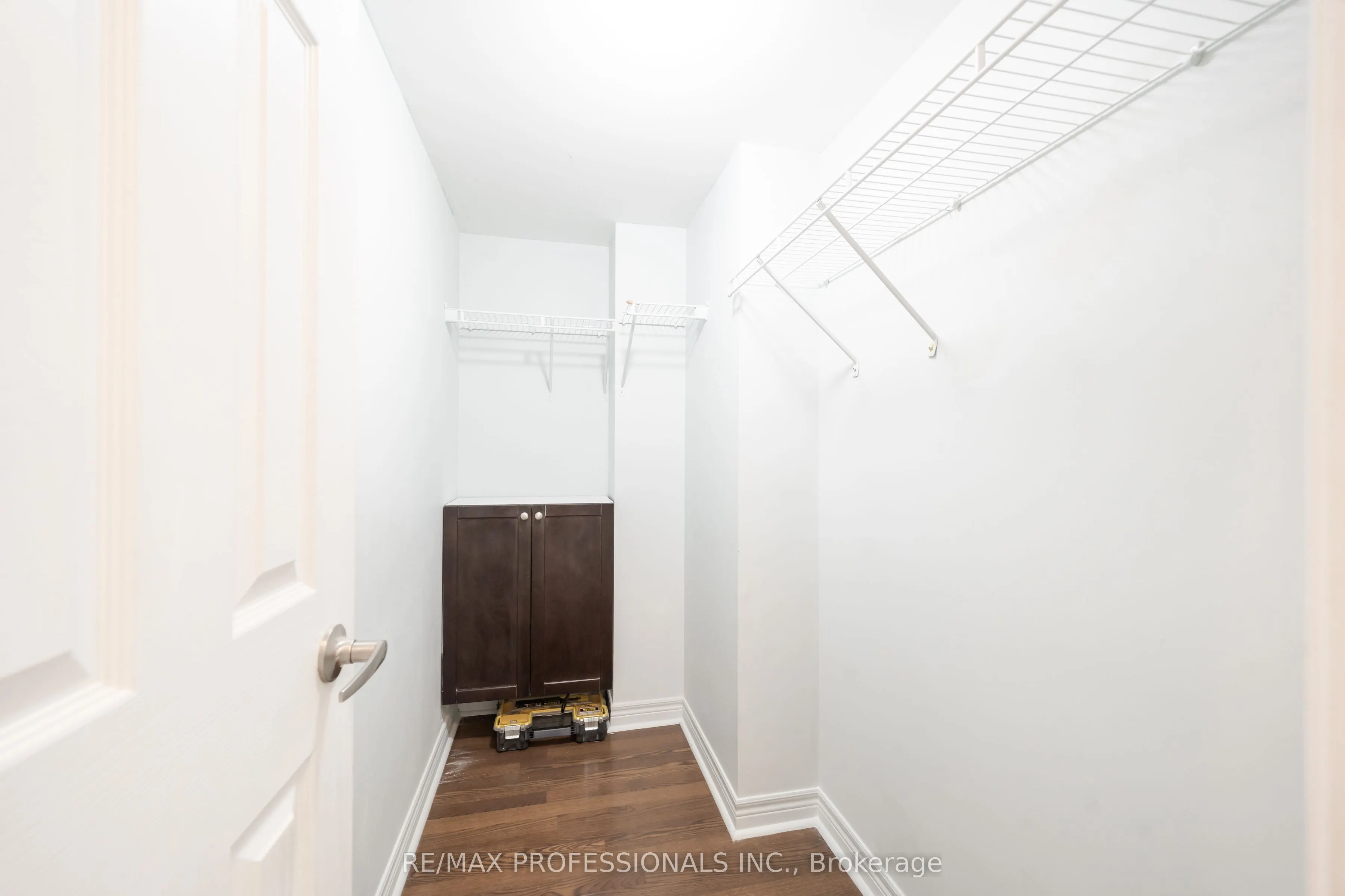 208 Enfield Place, #1703