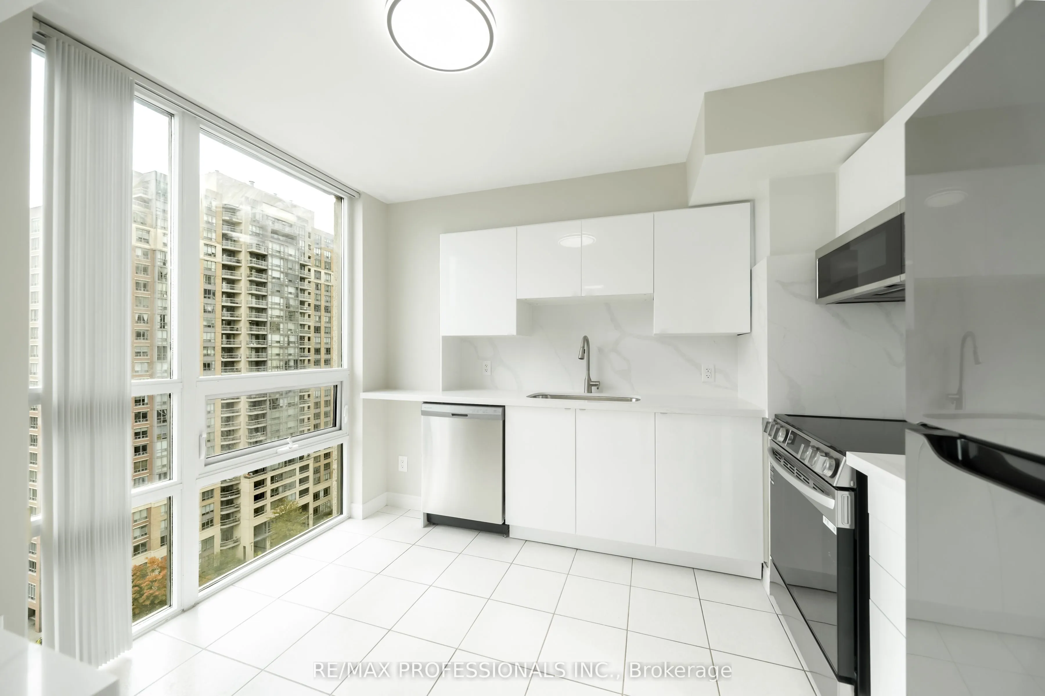 208 Enfield Place, #1703
