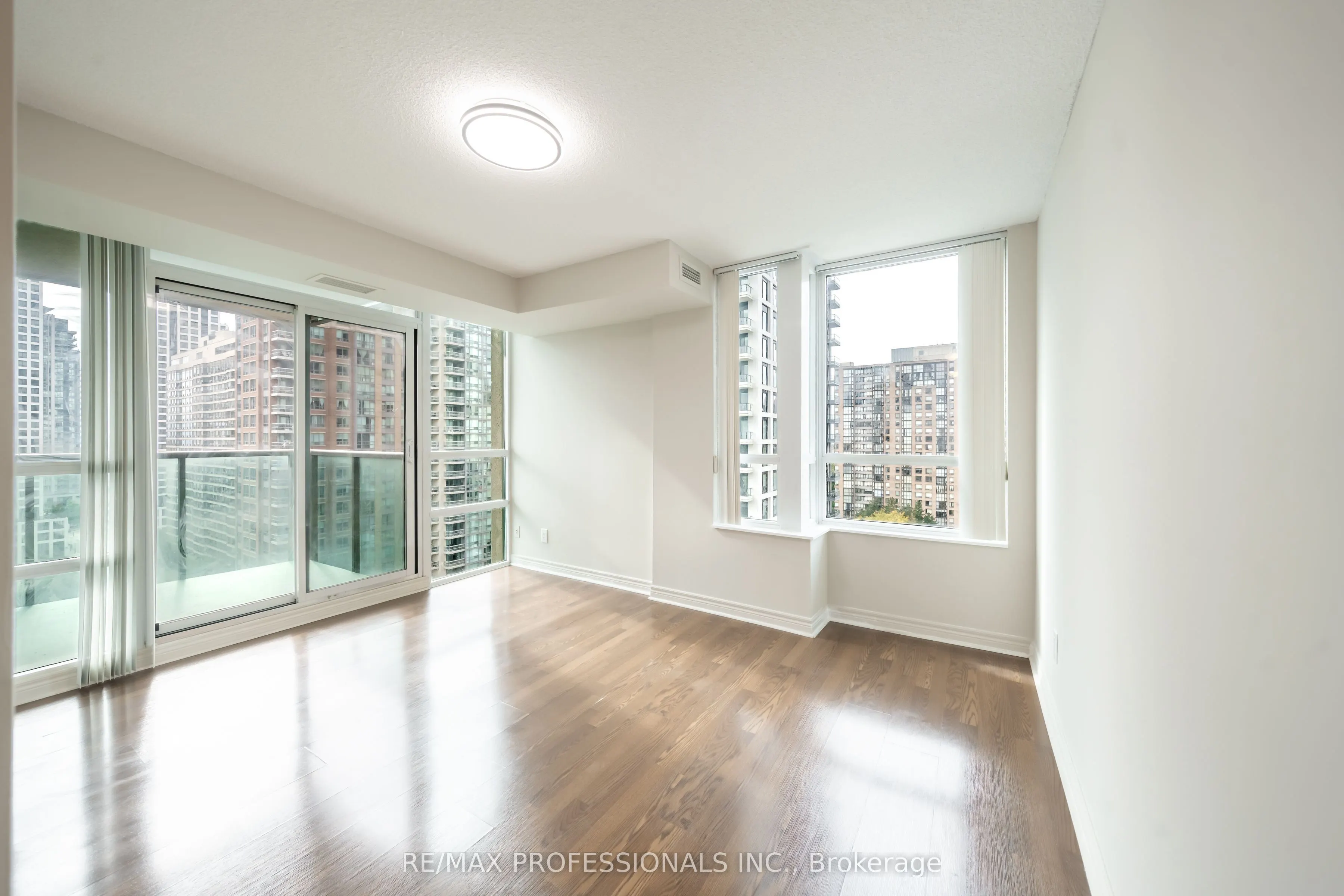 208 Enfield Place, #1703
