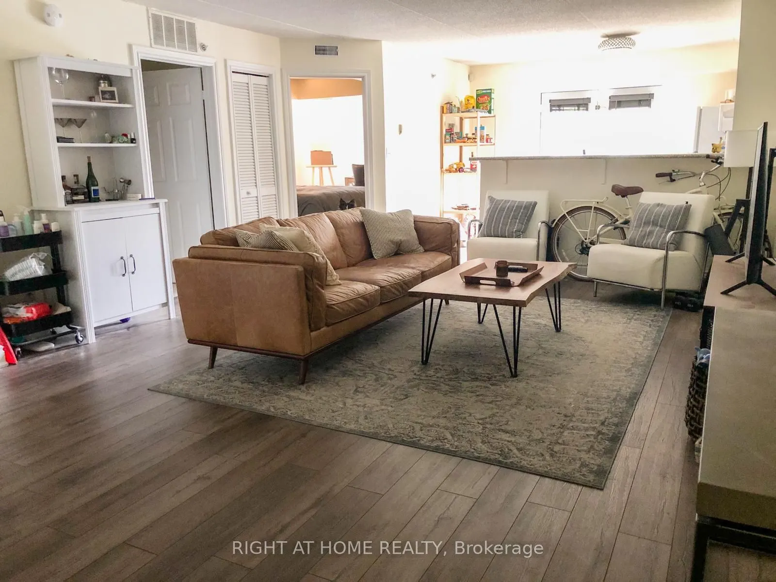 1480 Bishops Gate E, #105