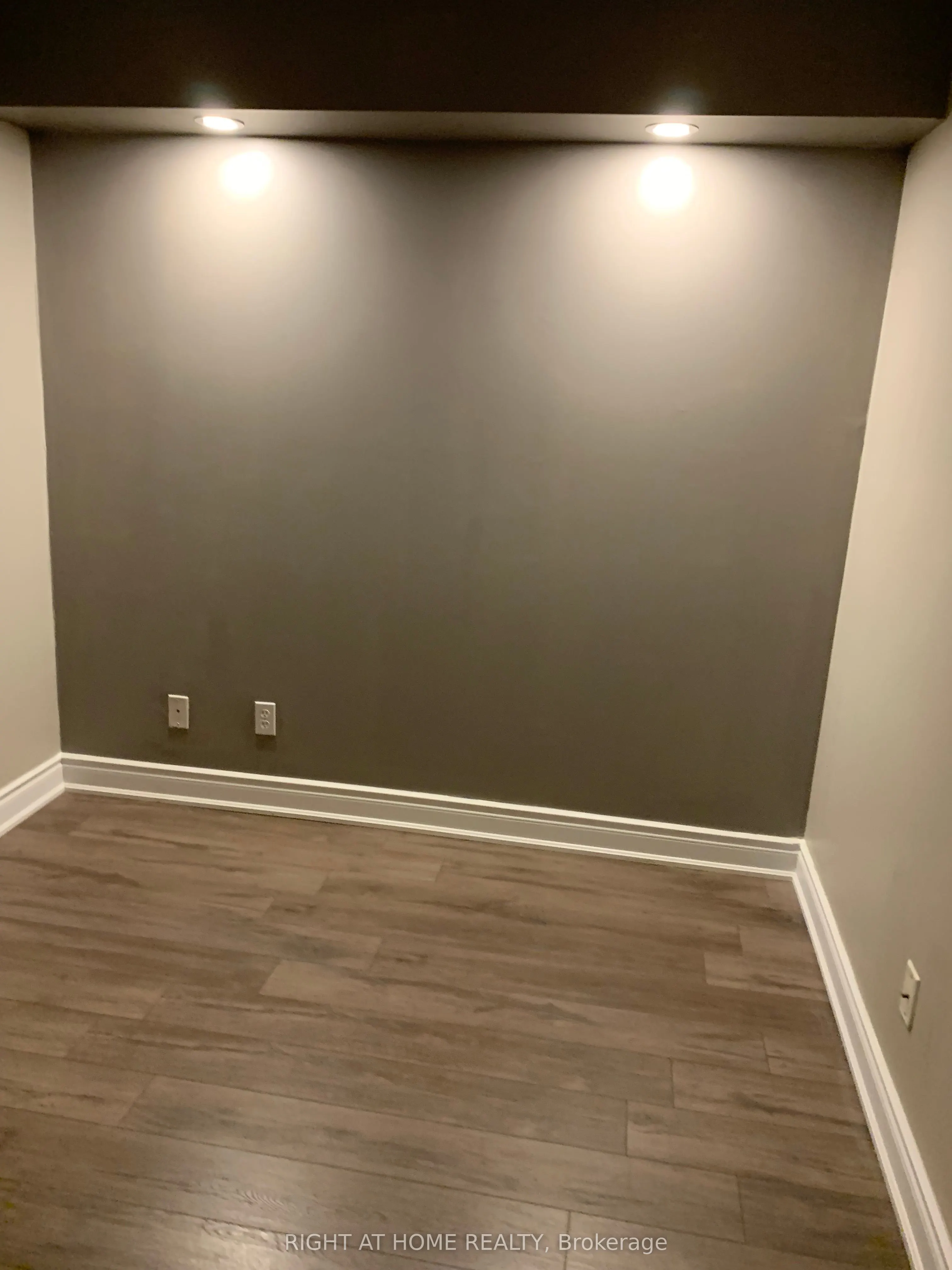 1480 Bishops Gate E, #105