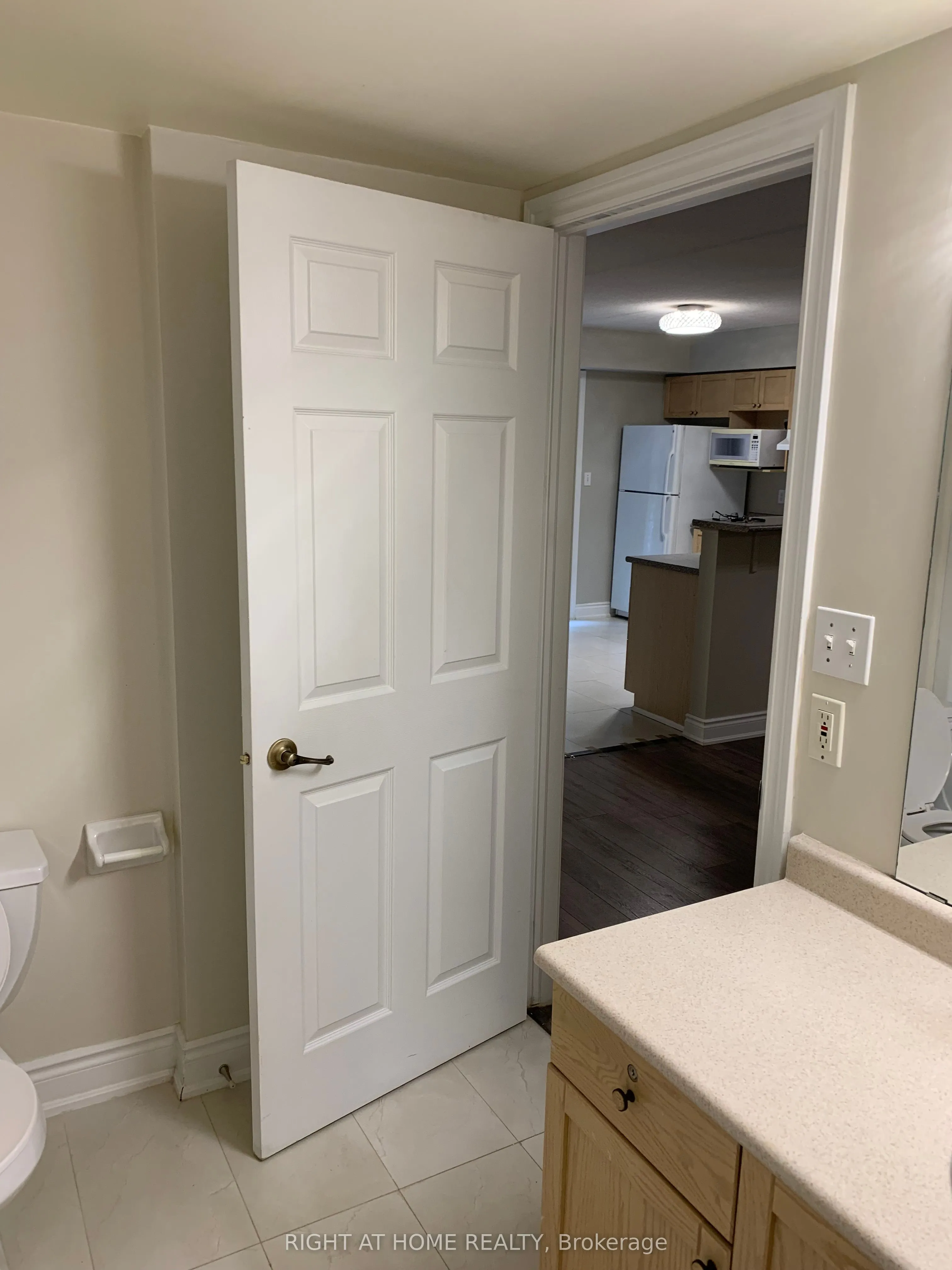 1480 Bishops Gate E, #105
